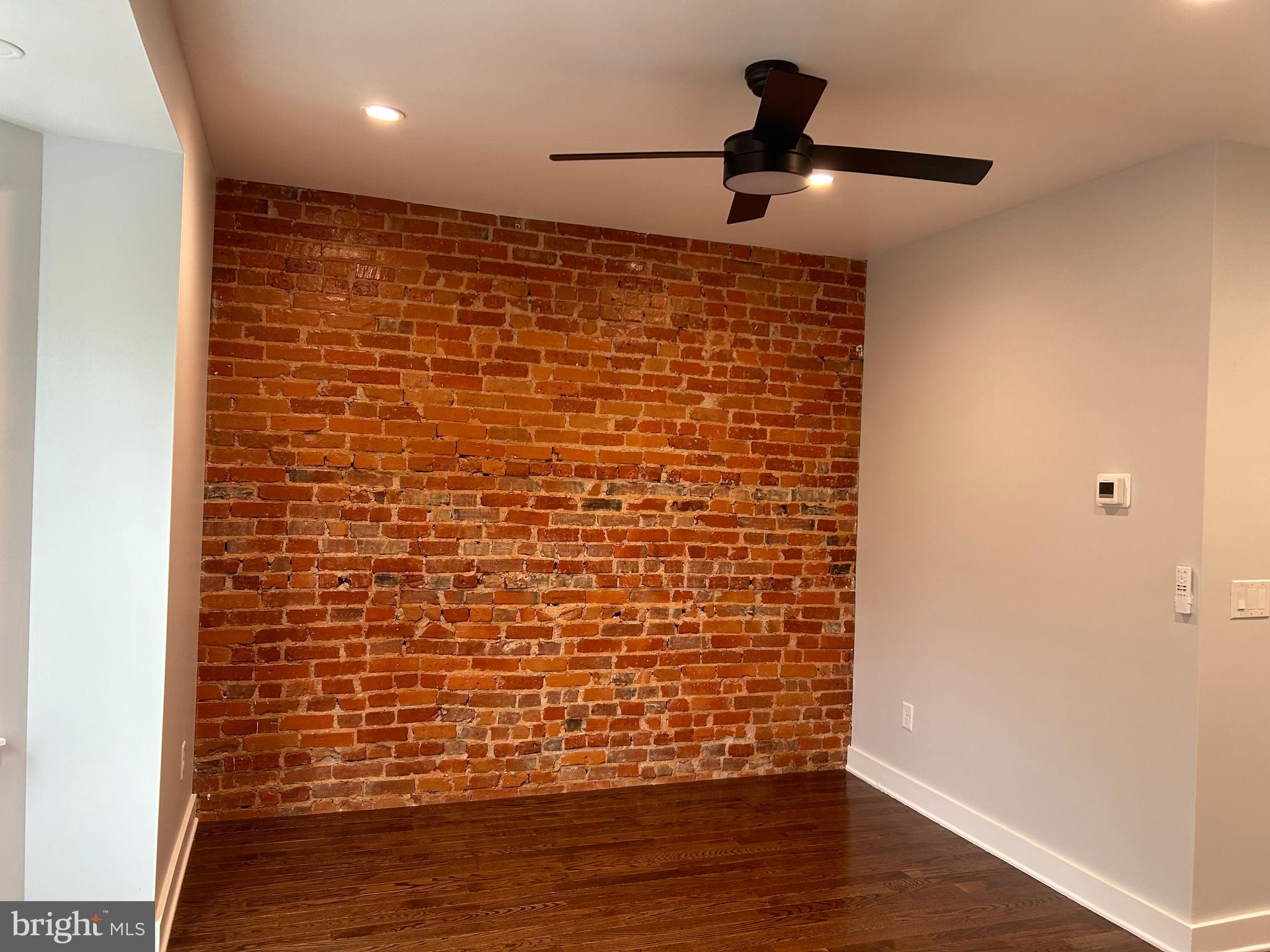 UNIVERSITY CITY - Residential Lease