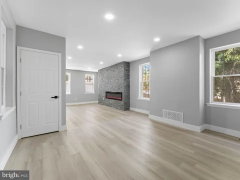 121 N 6th Street, Darby, PA MLS: PADE2116752