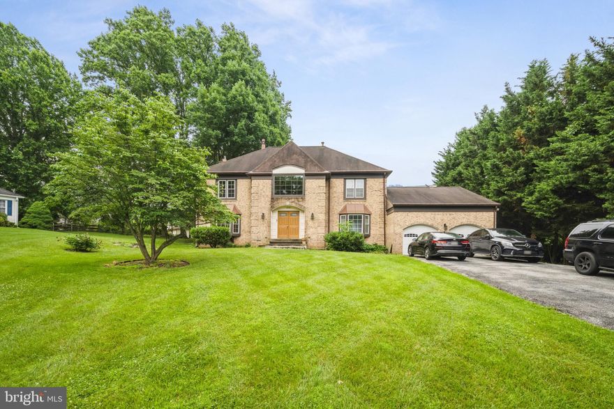 THIS RENTAL IS FOR THE BASEMENT ONLY.  This cozy basement studio apartment offers a retreat from the hustle and bustle and stresses of everyday life.  Charming , warm, and sophisticated, it is a place you can truly make your own, whether you are looking for a long-term residence or a home-away-from-home during business  travel.  Wonderful condition, a highly coveted location, and a fantastic price!  A must-see!  No stove in the unit.   Tenant not responsible for water, electric or gas.