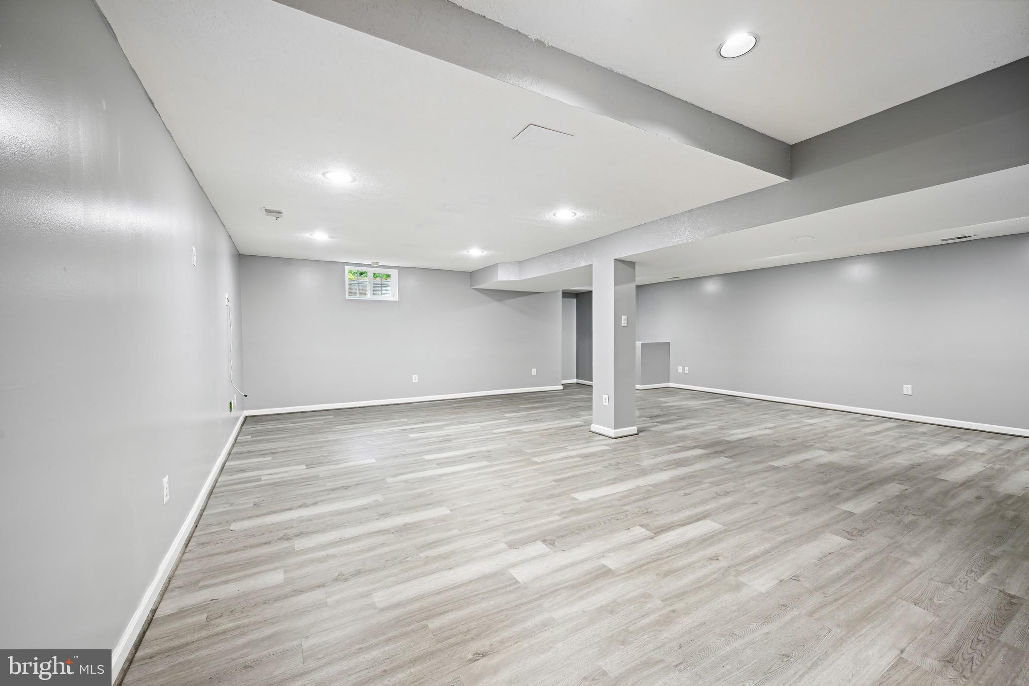 SHERWOOD FOREST - Residential Lease