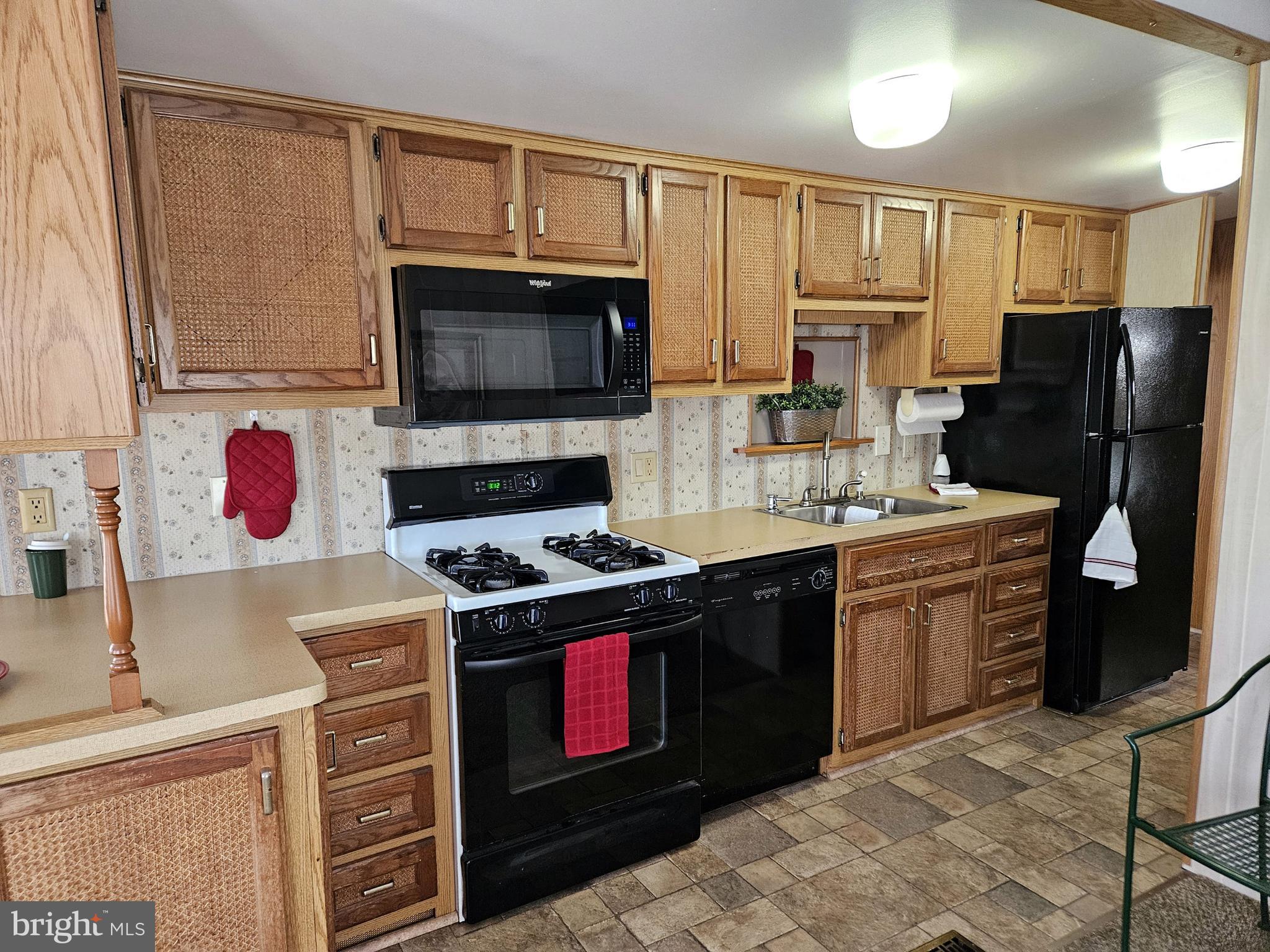 WHITE HORSE PARK I - Residential