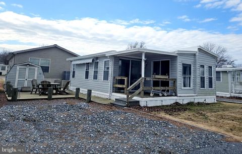 14 DEEP SEA BERLIN MD 21811