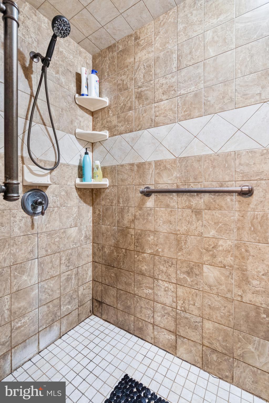 WILLOW SPRINGS ACRES - Residential