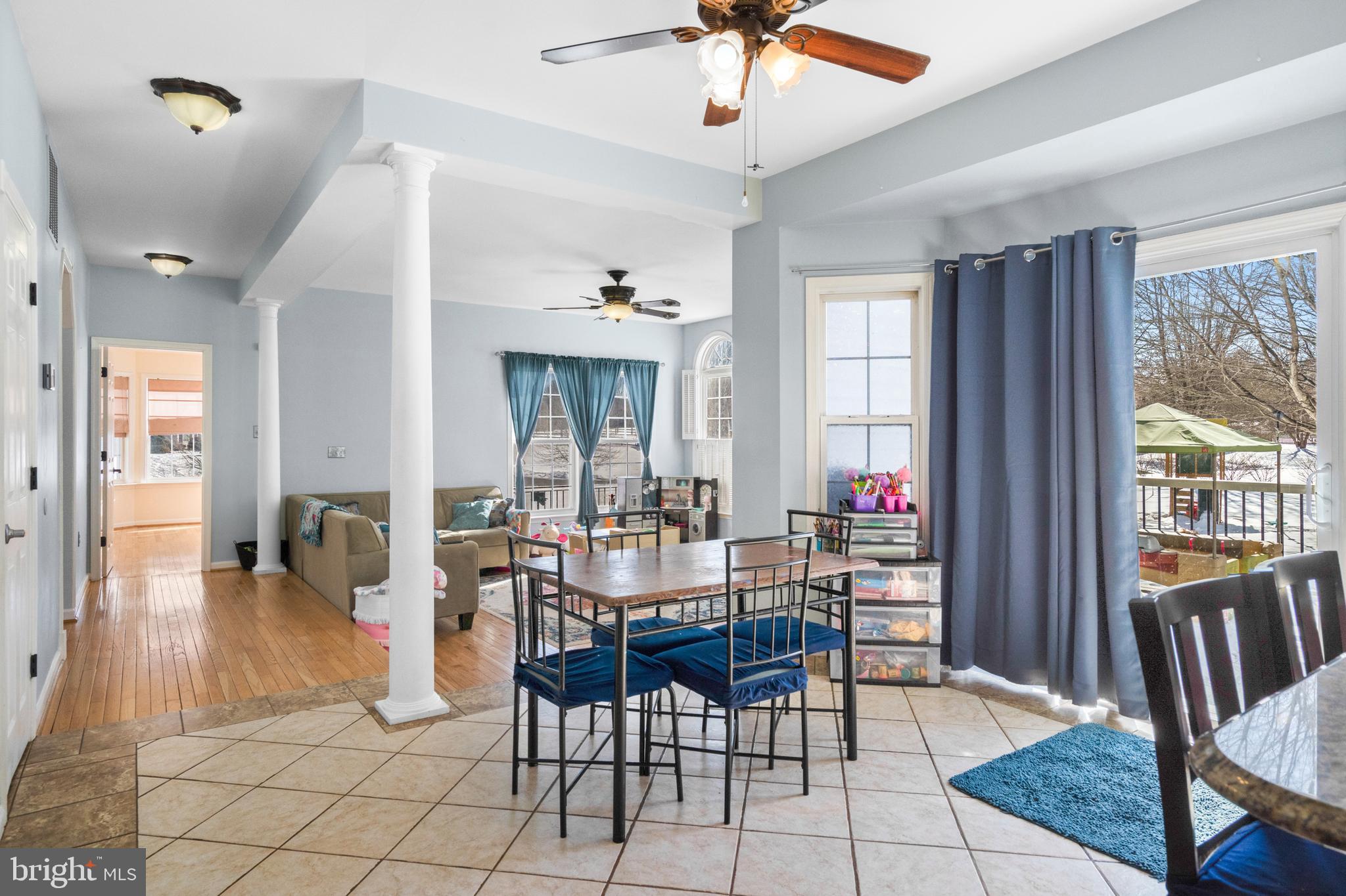 WILLOW SPRINGS ACRES - Residential