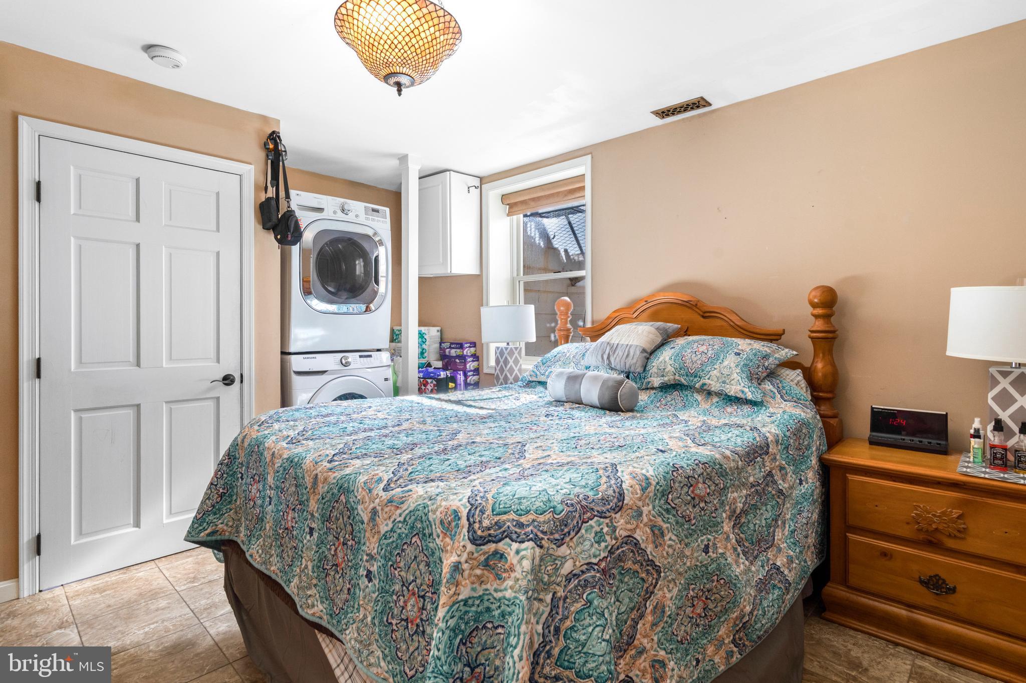 WILLOW SPRINGS ACRES - Residential