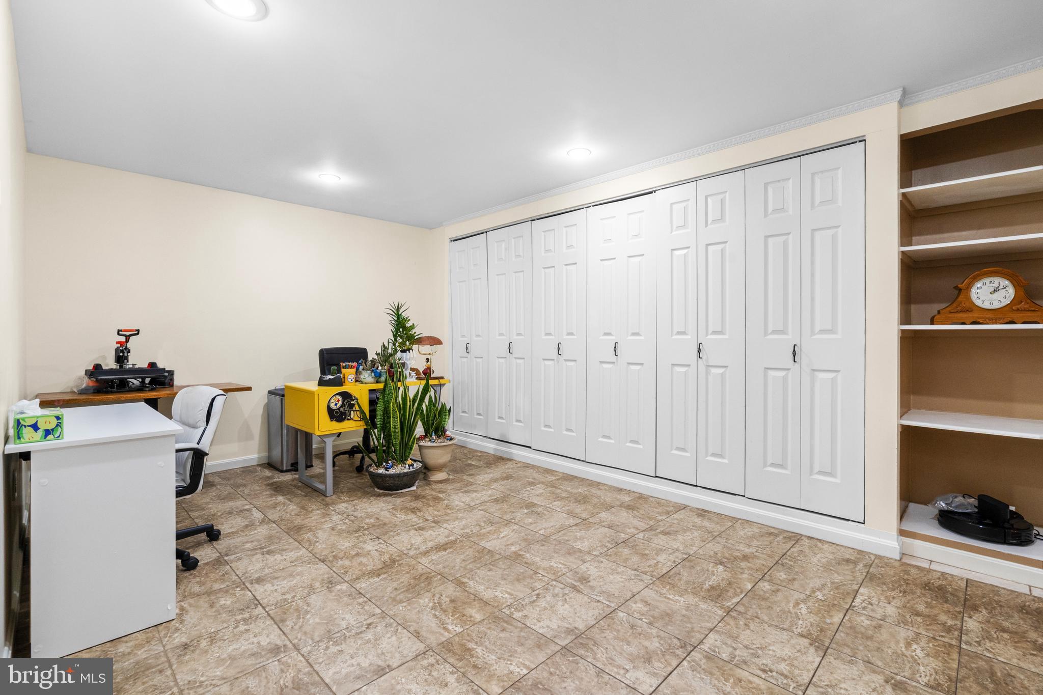 WILLOW SPRINGS ACRES - Residential