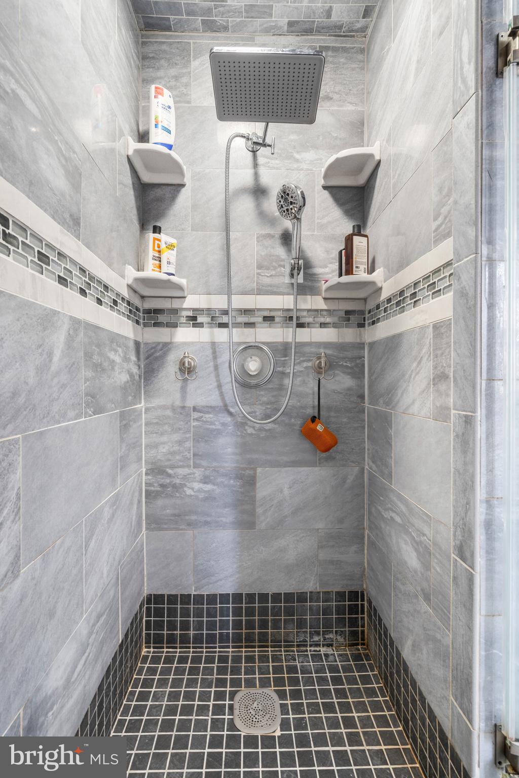 WILLOW SPRINGS ACRES - Residential