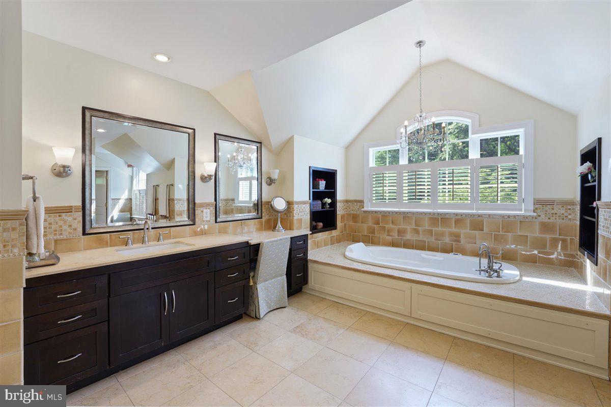 GREEN COUNTRIE - Residential