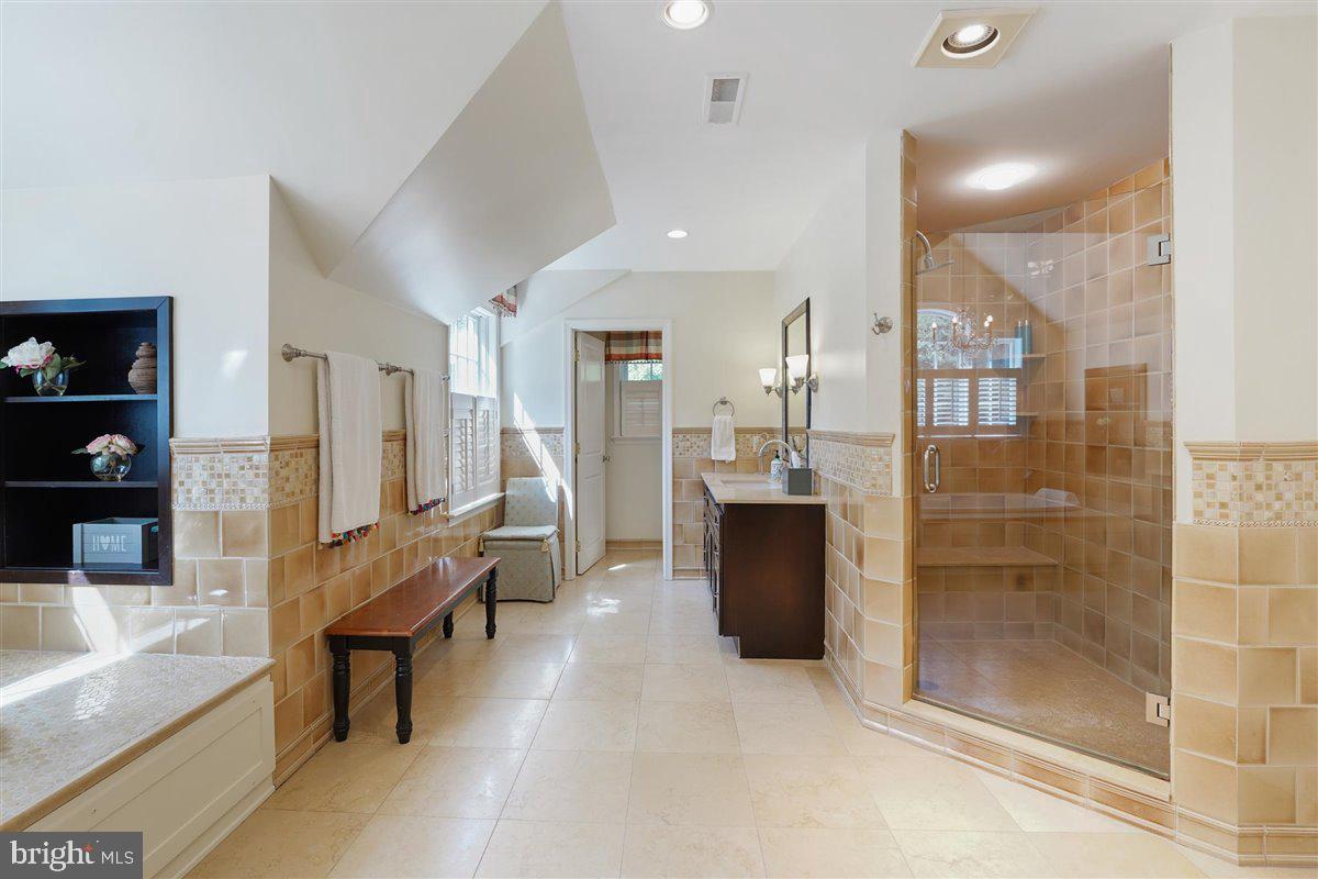 GREEN COUNTRIE - Residential