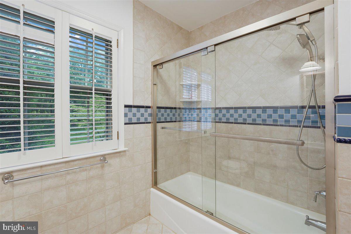 GREEN COUNTRIE - Residential