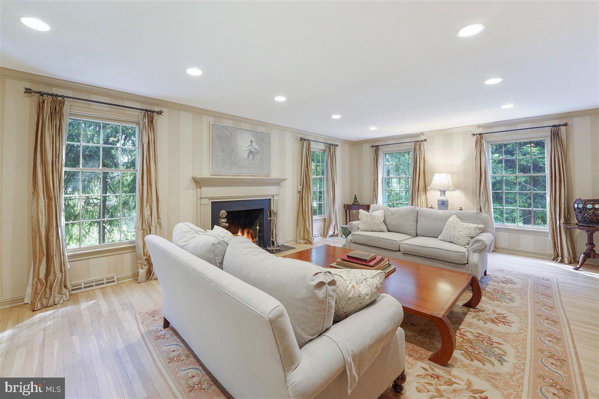 GREEN COUNTRIE - Residential