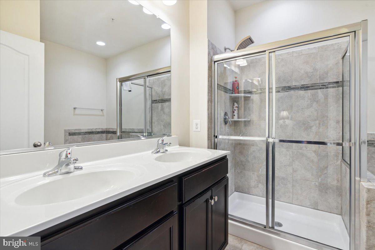 MARKET SQUARE - Residential