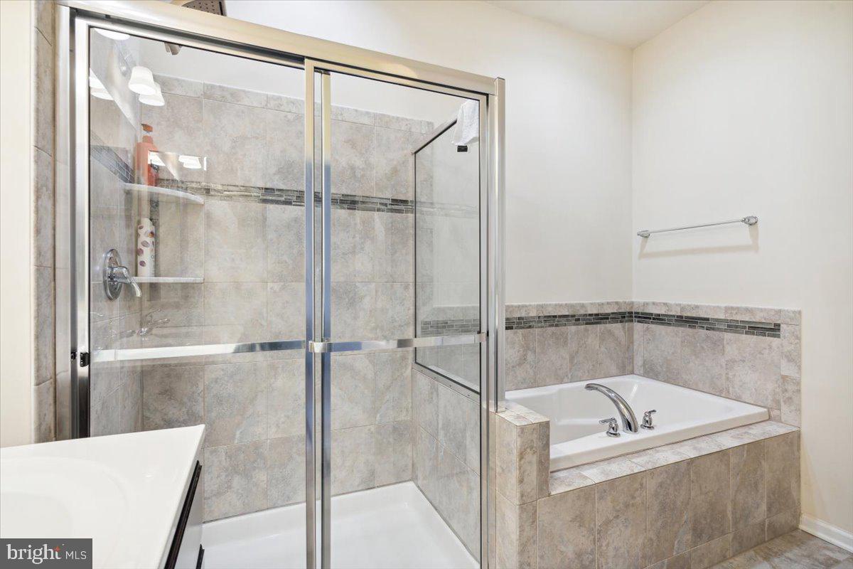 MARKET SQUARE - Residential