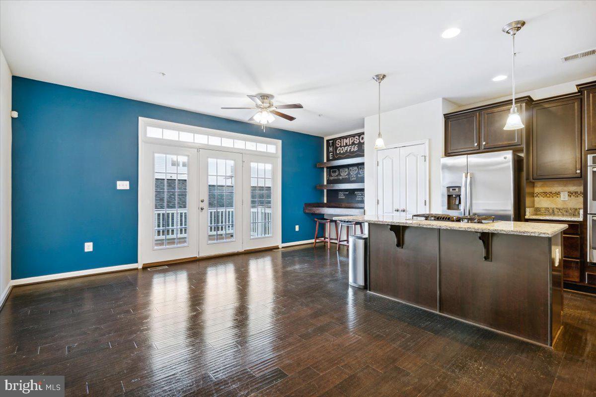 MARKET SQUARE - Residential