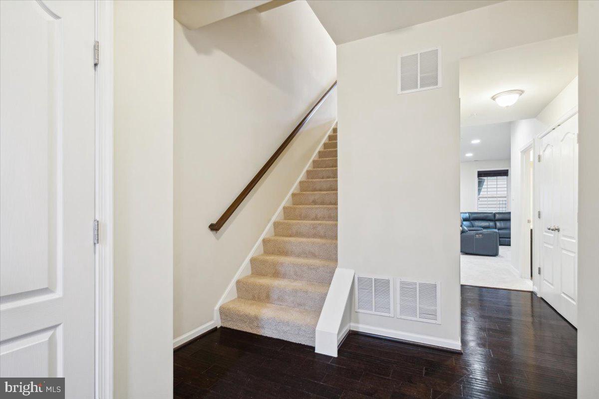 MARKET SQUARE - Residential