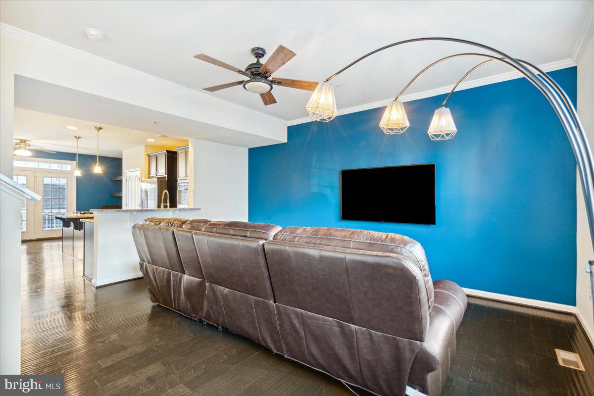 MARKET SQUARE - Residential