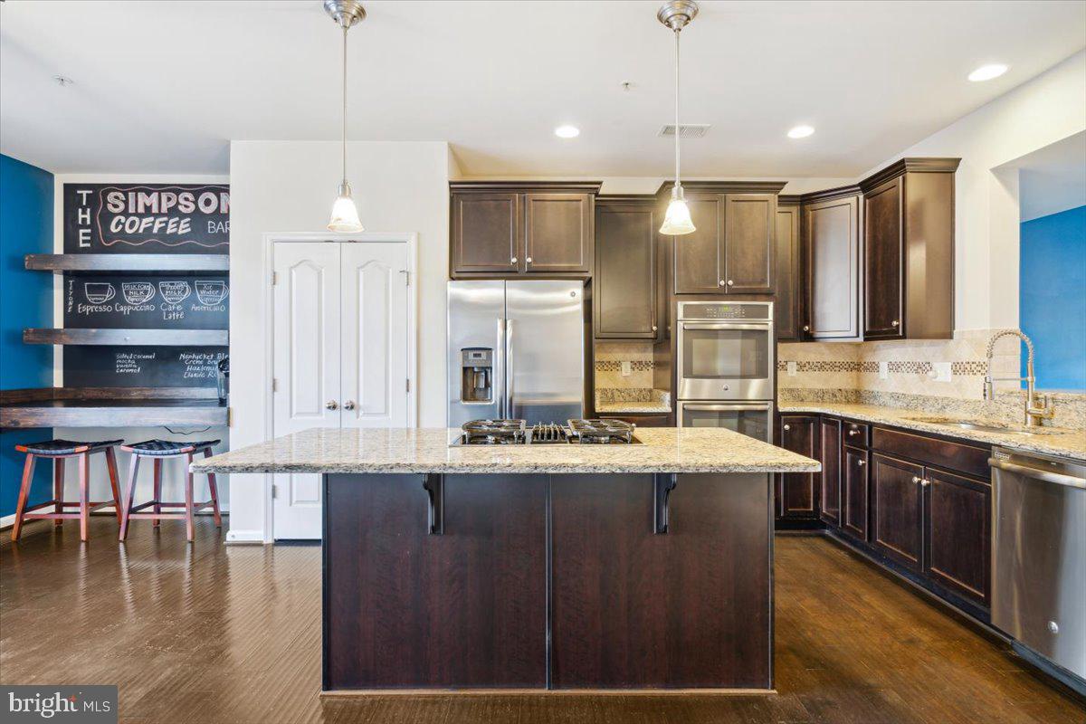 MARKET SQUARE - Residential