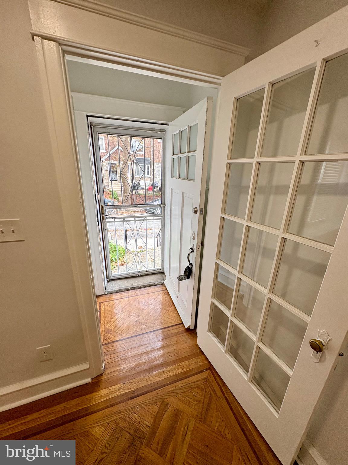 WEST OAK LANE - Residential