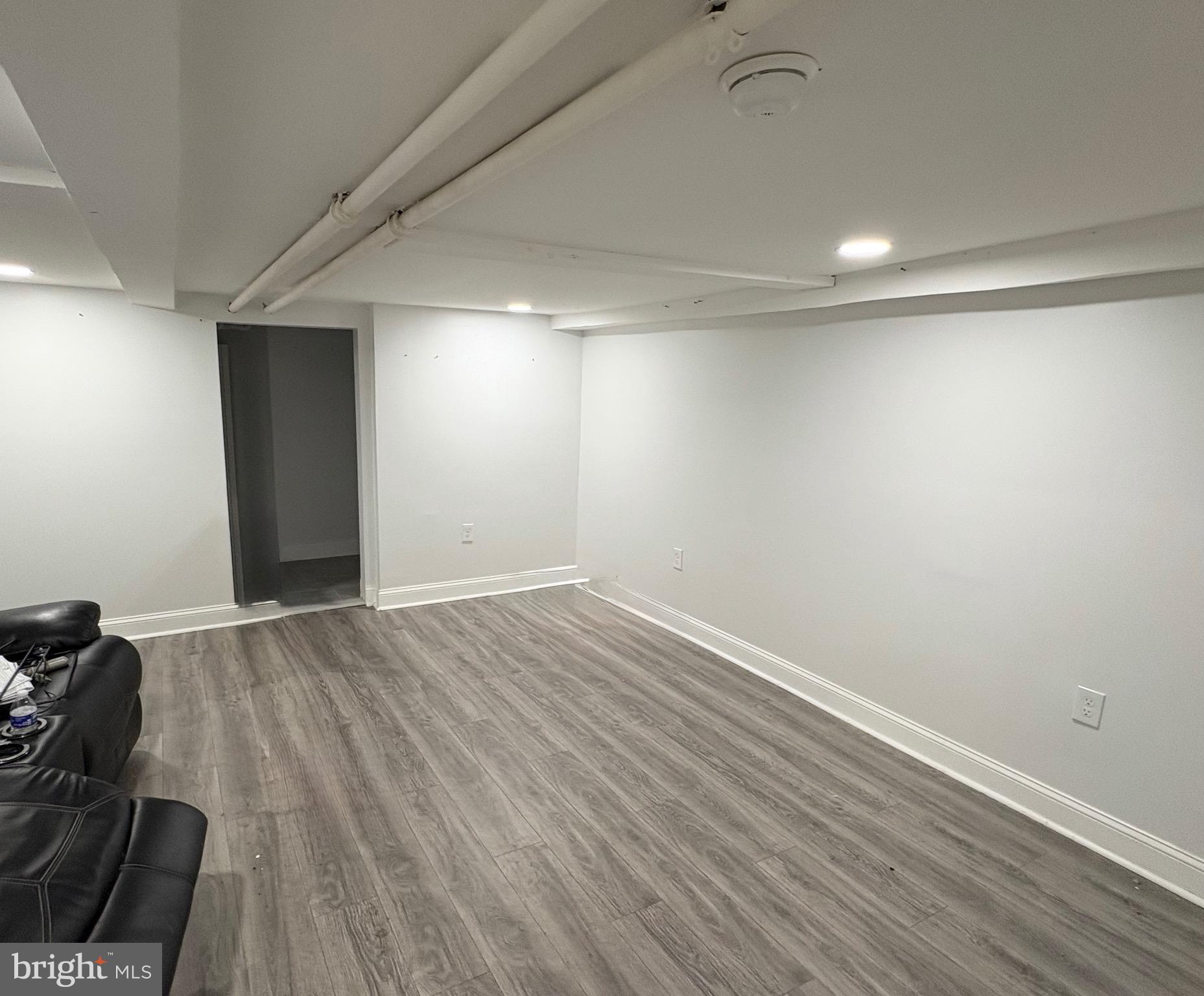 WEST OAK LANE - Residential