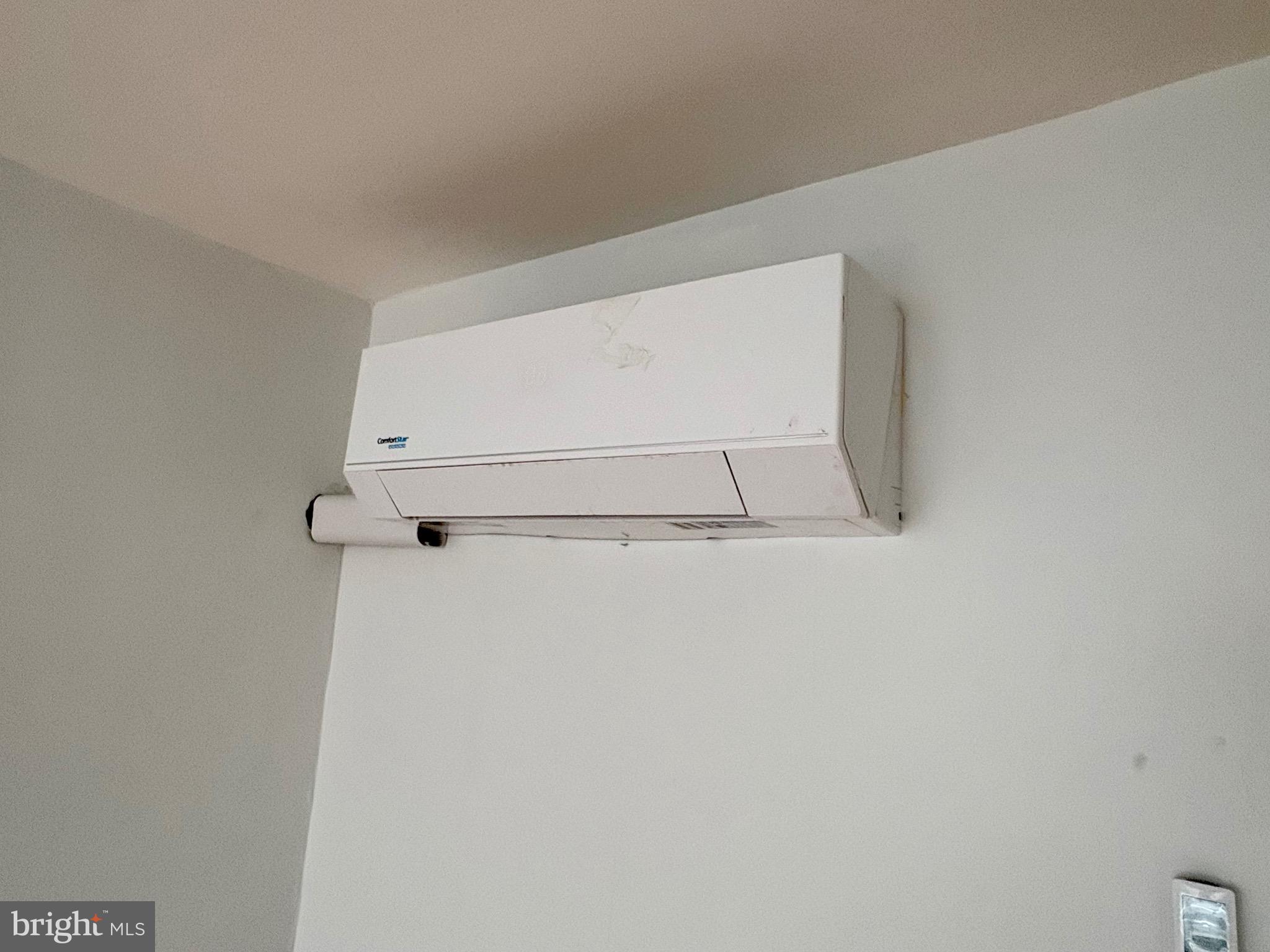 WEST OAK LANE - Residential