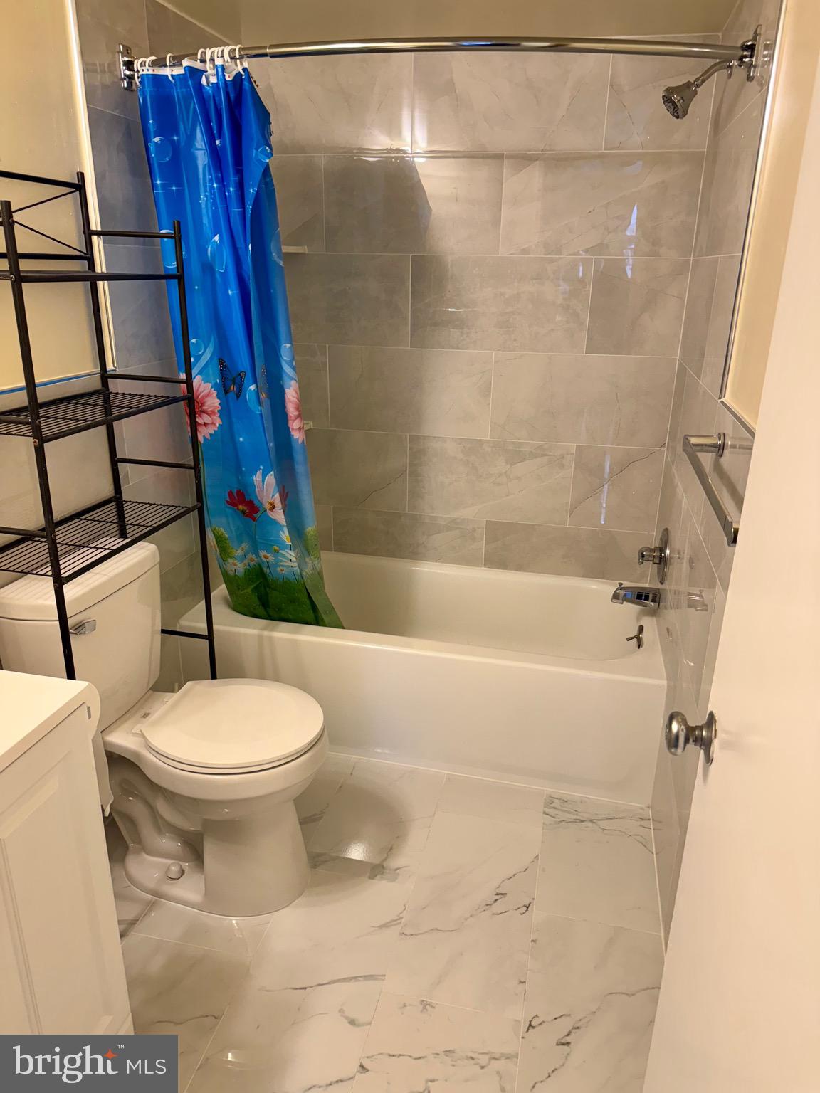 CHINATOWN - Residential Lease