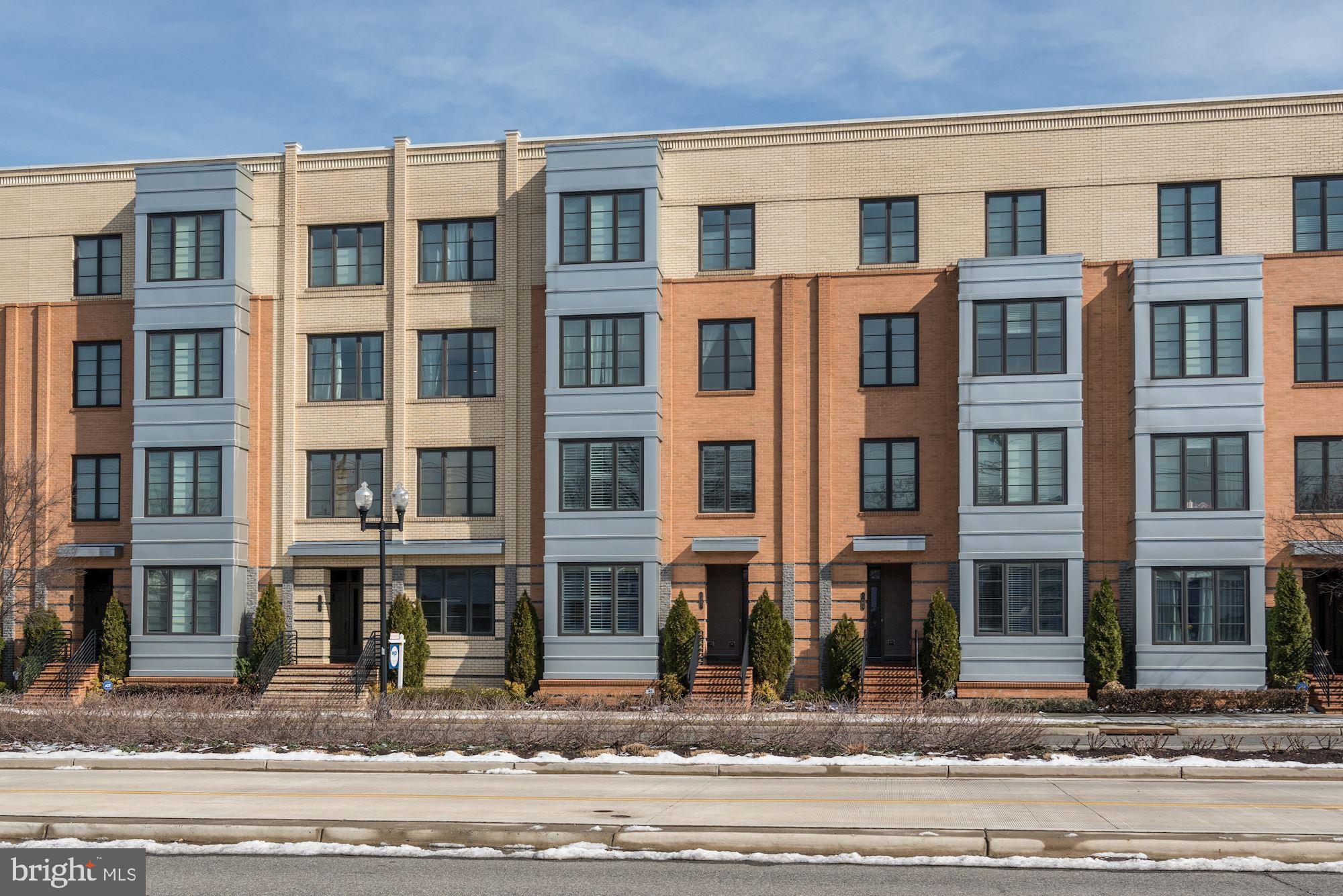 POTOMAC YARD - Residential Lease