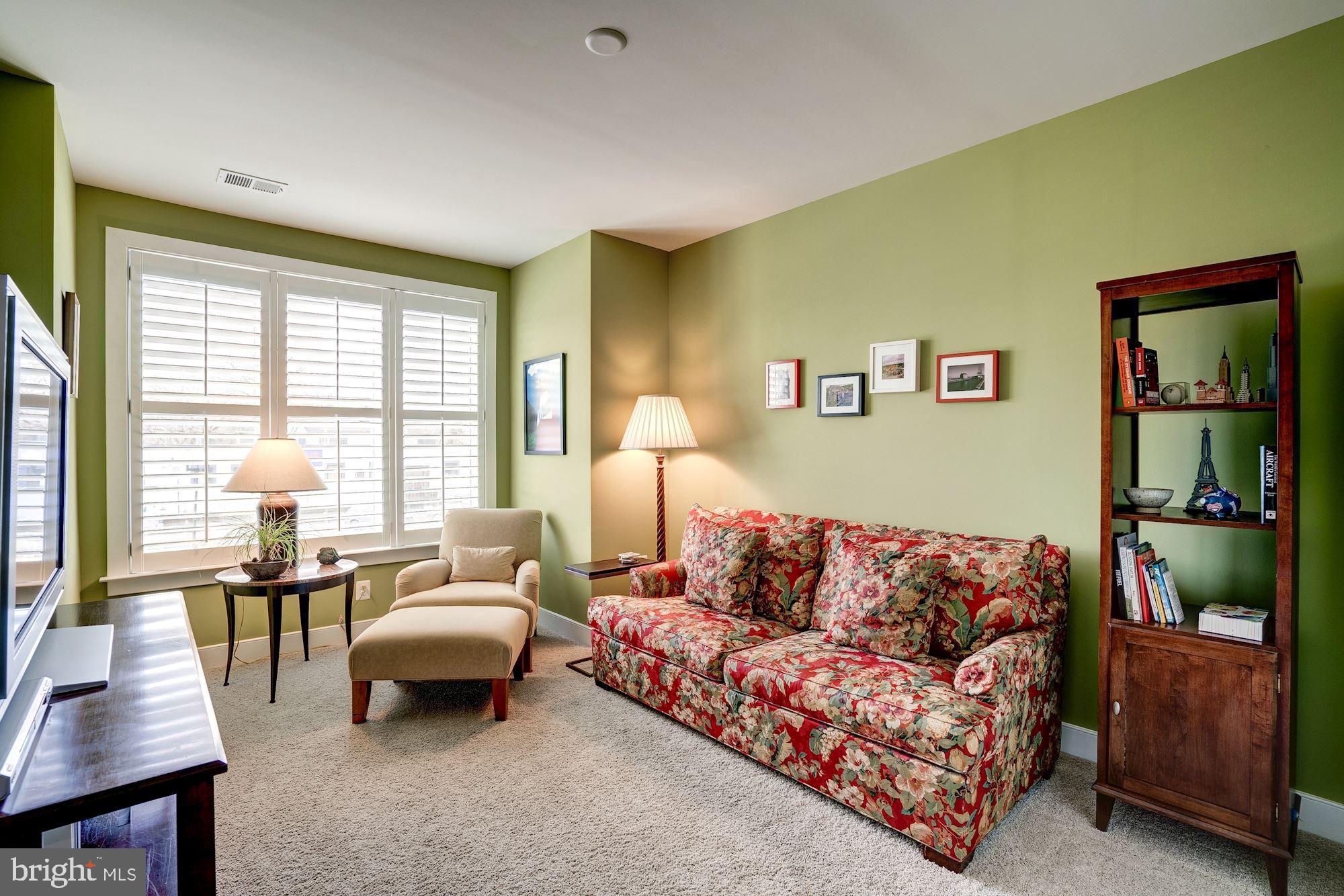 POTOMAC YARD - Residential Lease