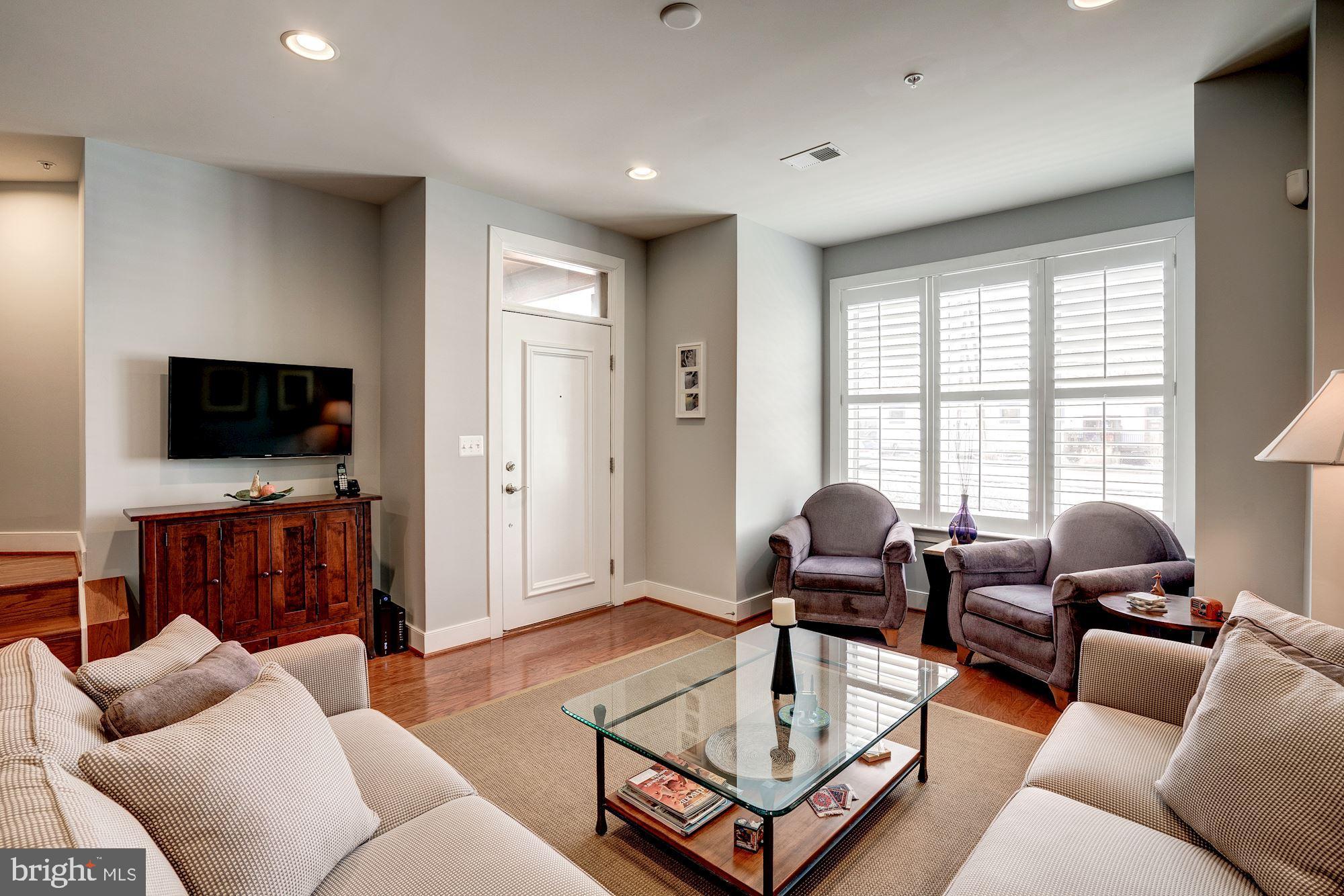 POTOMAC YARD - Residential Lease