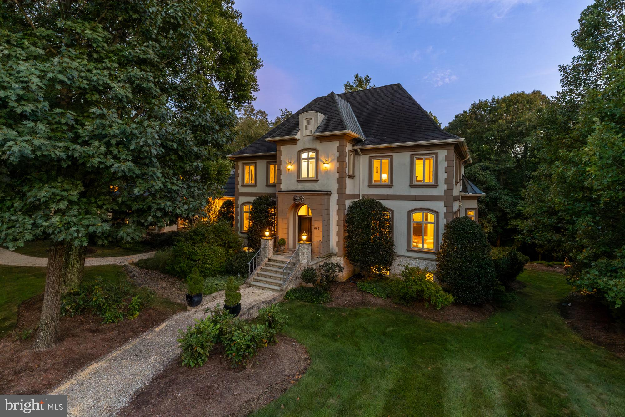 606 KENTLAND DRIVE