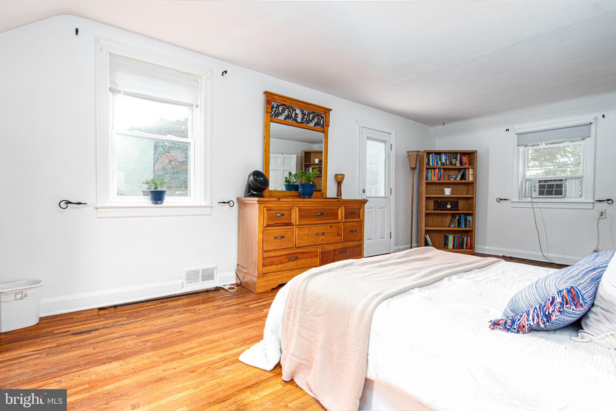 KINGSVILLE - Residential