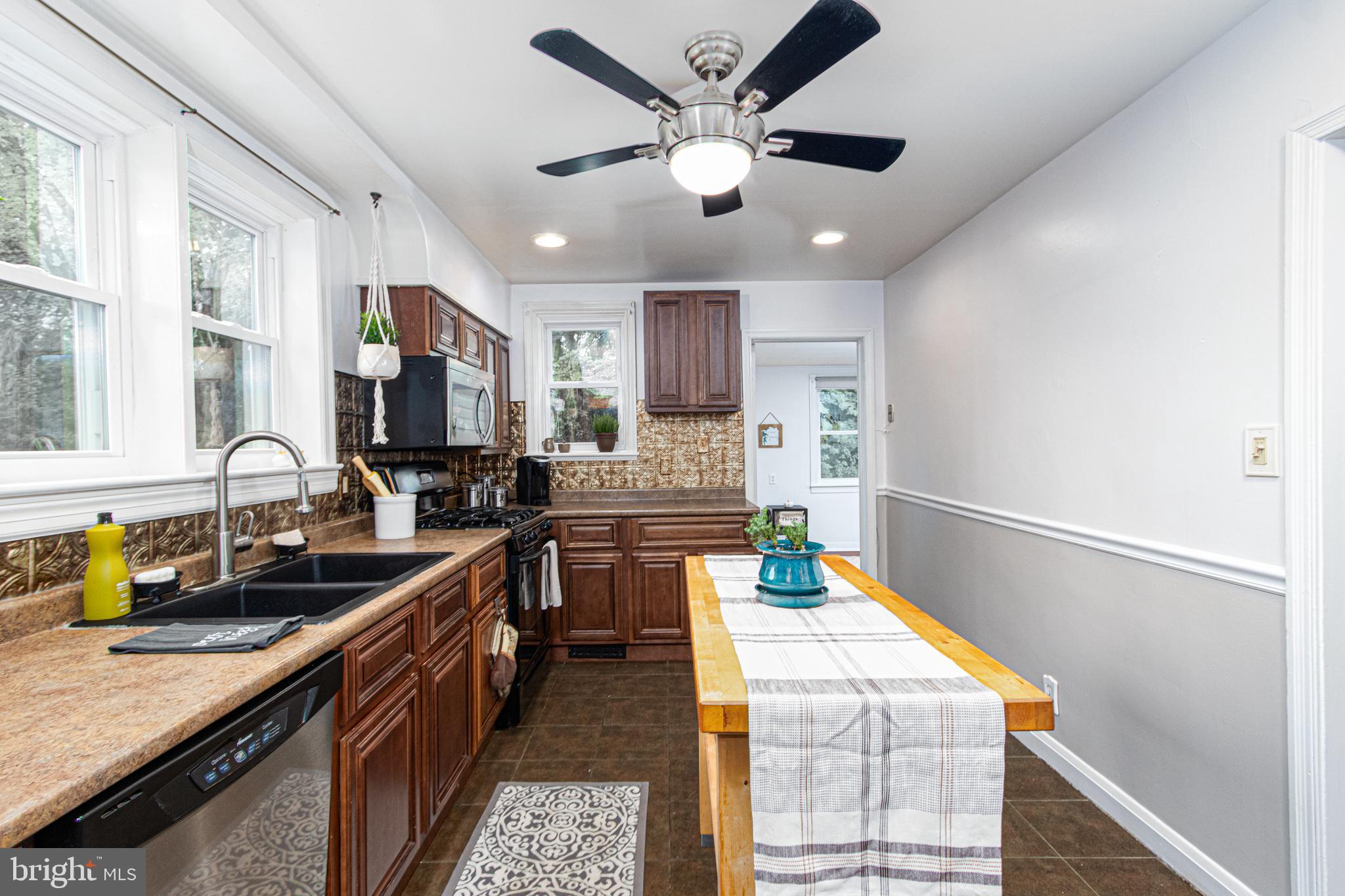 KINGSVILLE - Residential