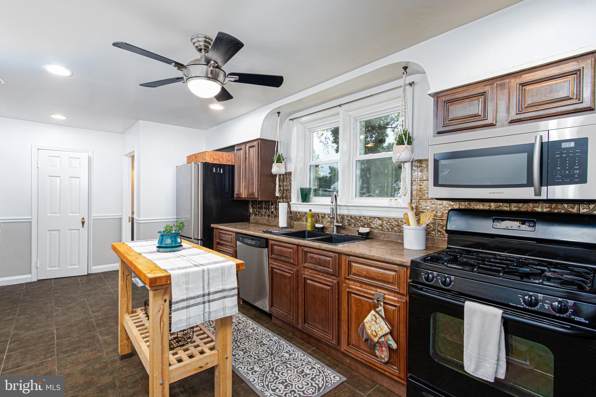 KINGSVILLE - Residential