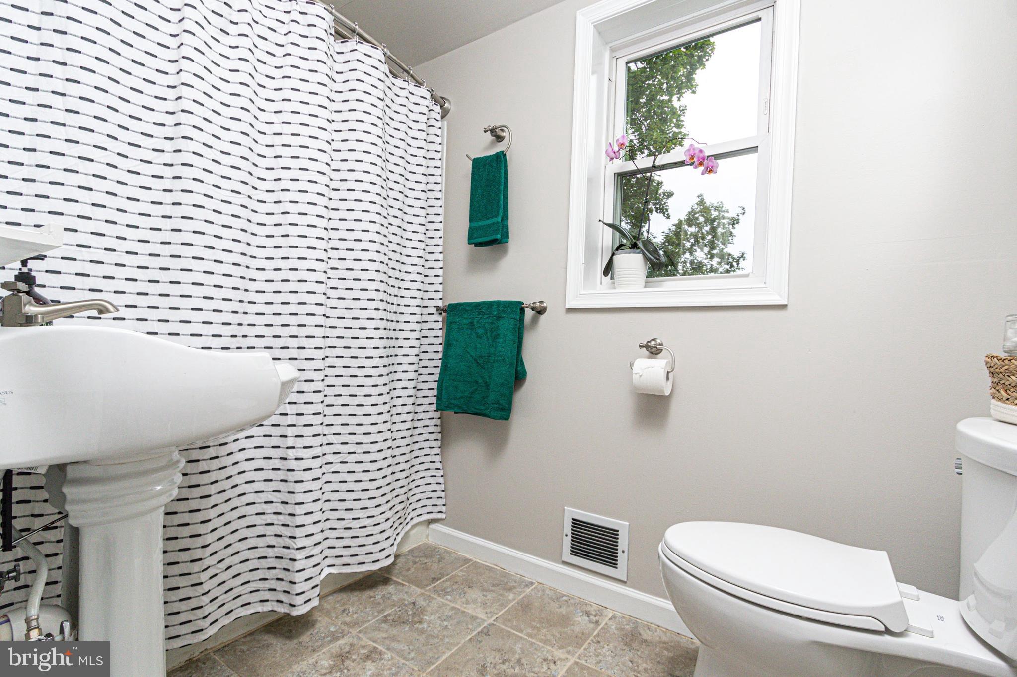 KINGSVILLE - Residential