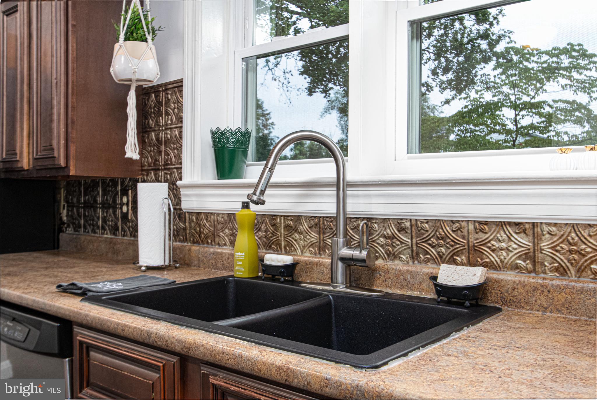 KINGSVILLE - Residential