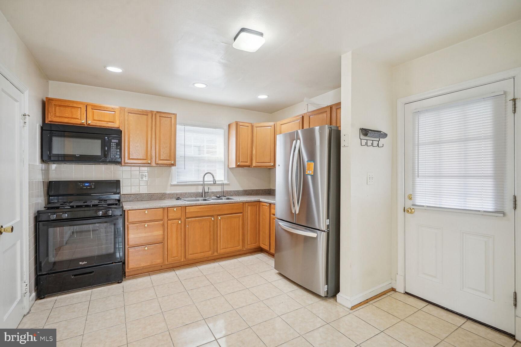 GREEN VALLEY - Residential Lease