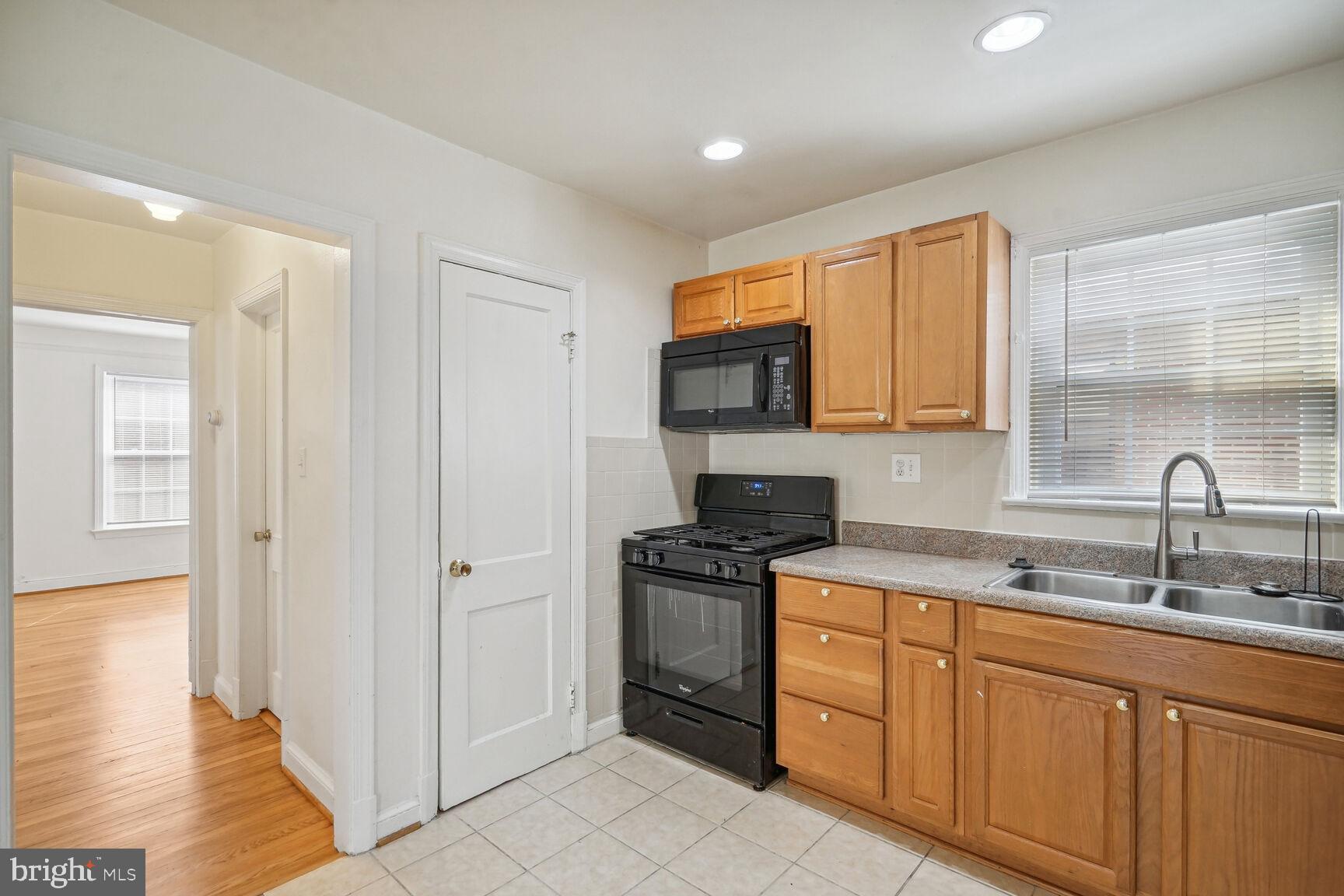 GREEN VALLEY - Residential Lease