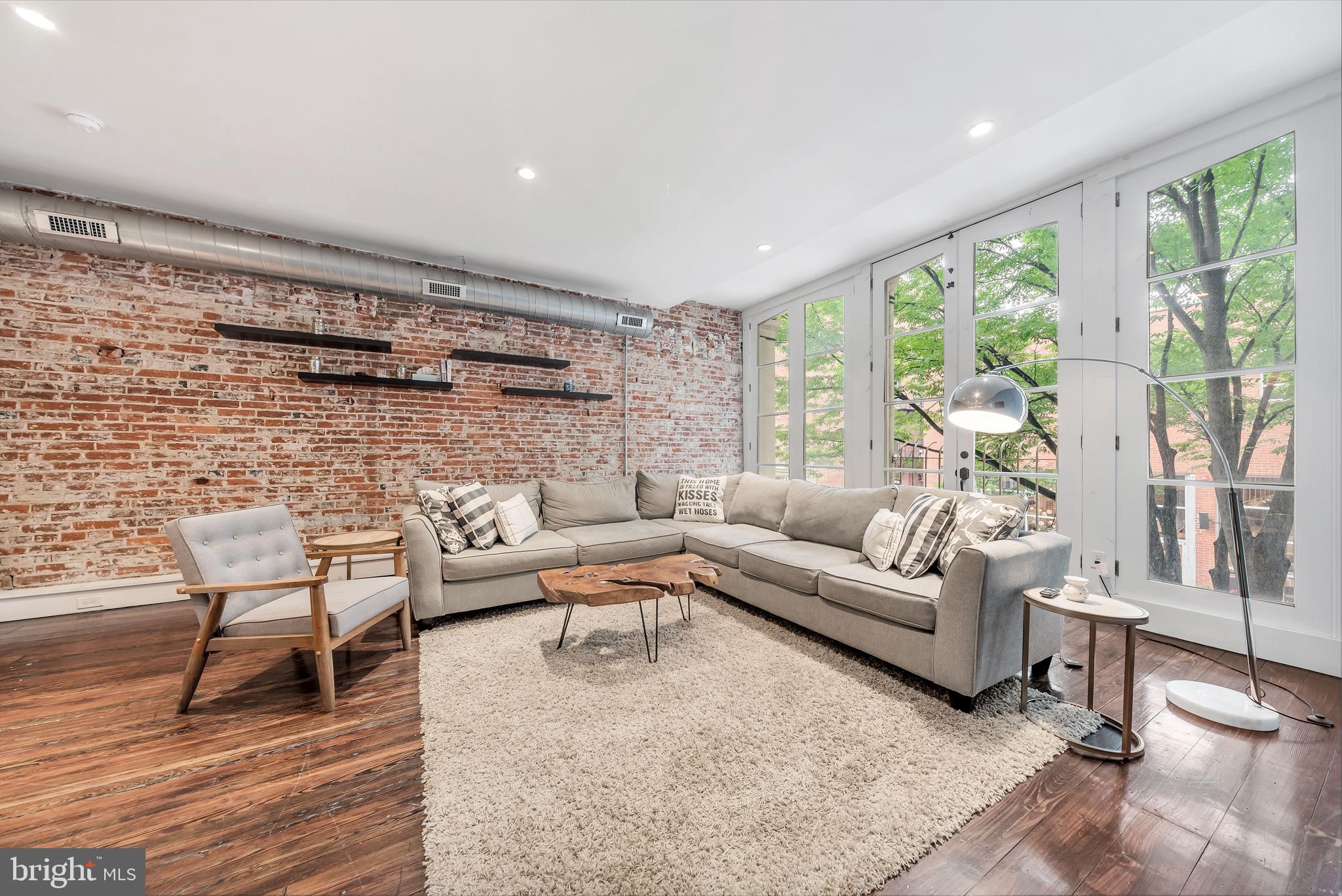 OLD CITY - Residential Lease