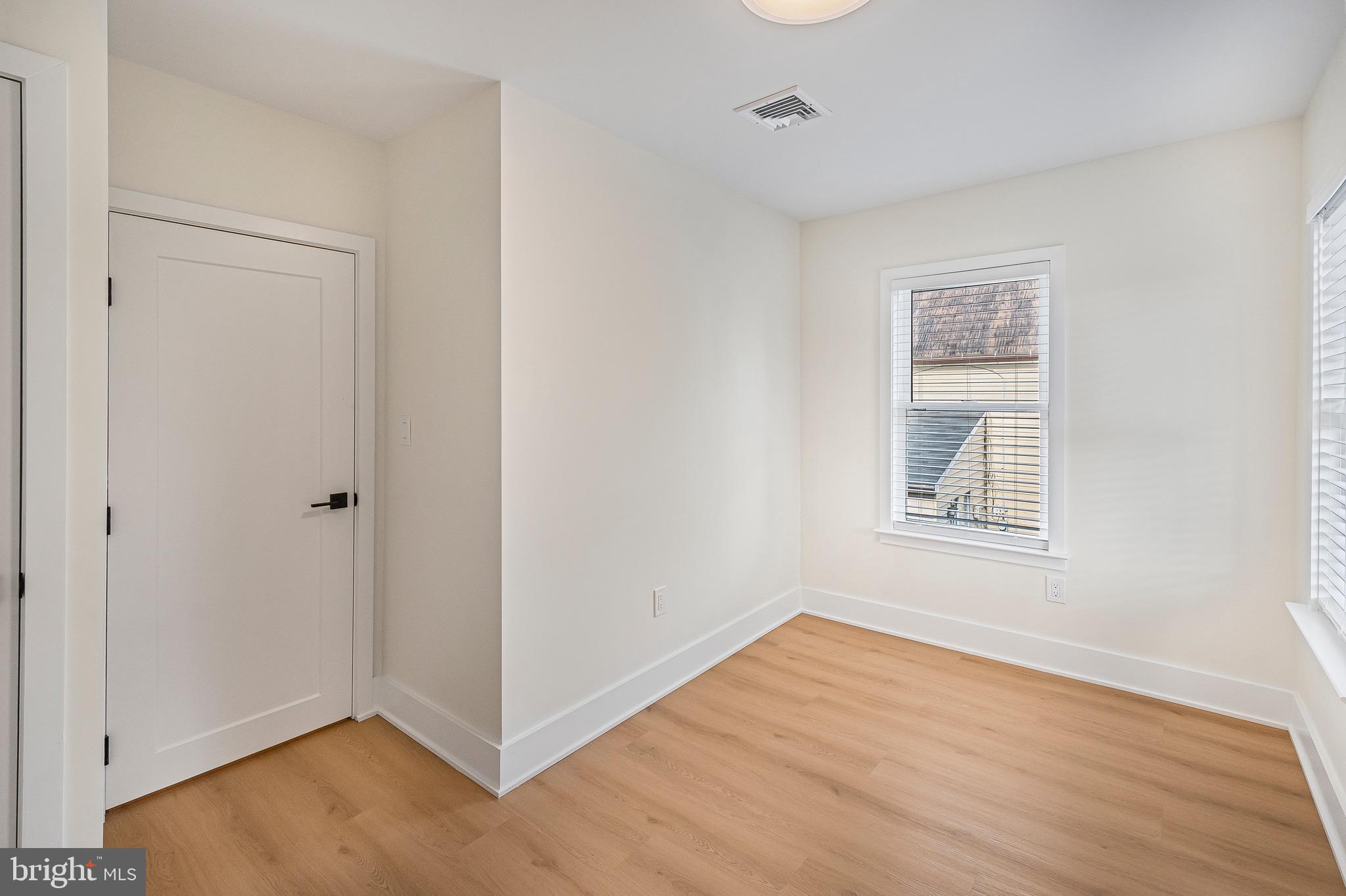 NON AVAILABLE - Residential