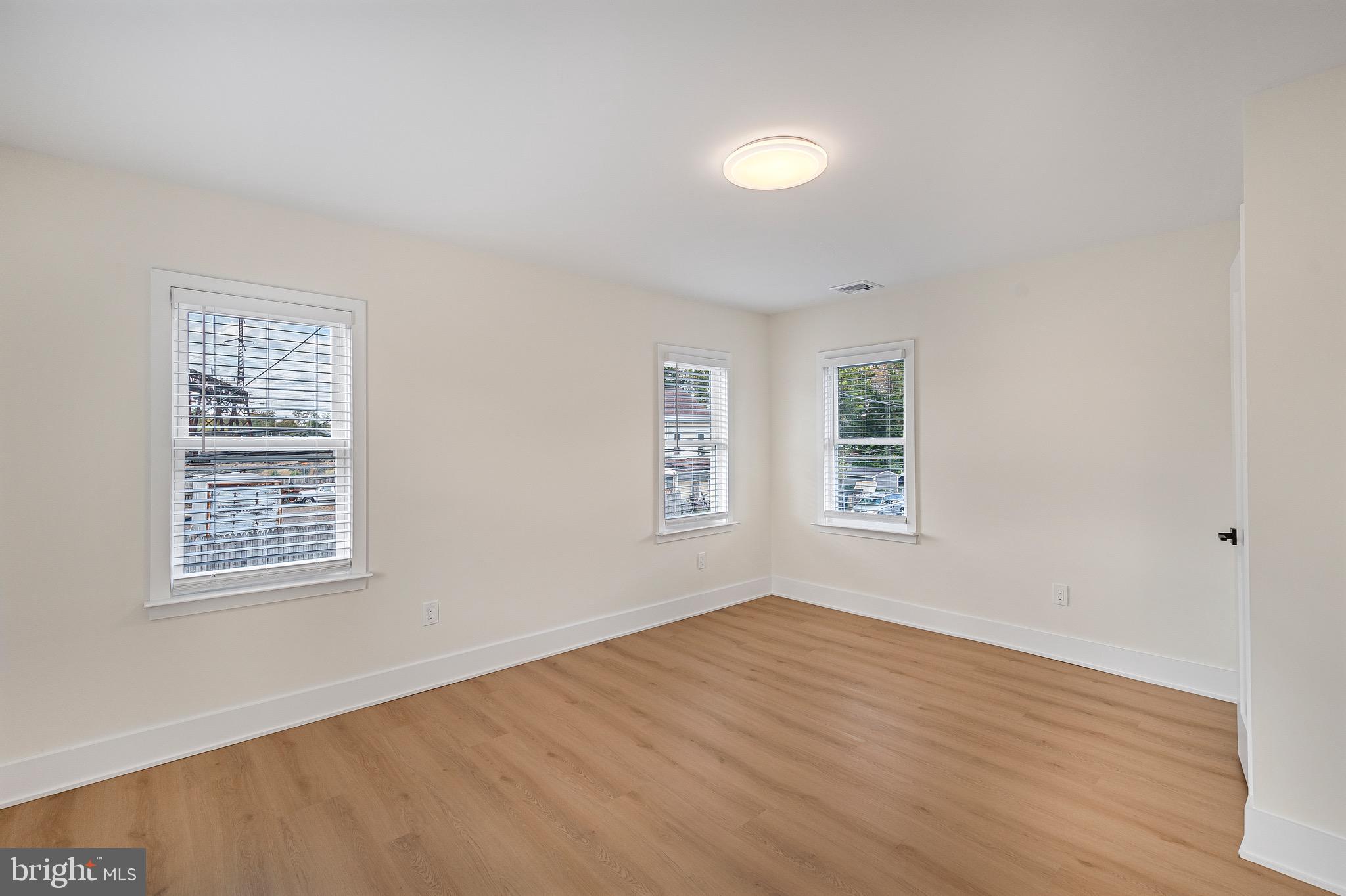 NON AVAILABLE - Residential