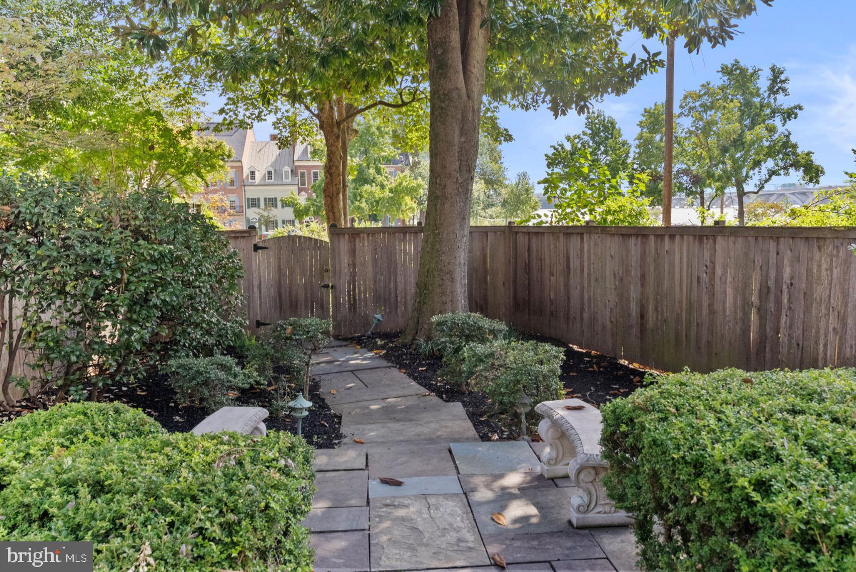 OLD TOWN - Residential