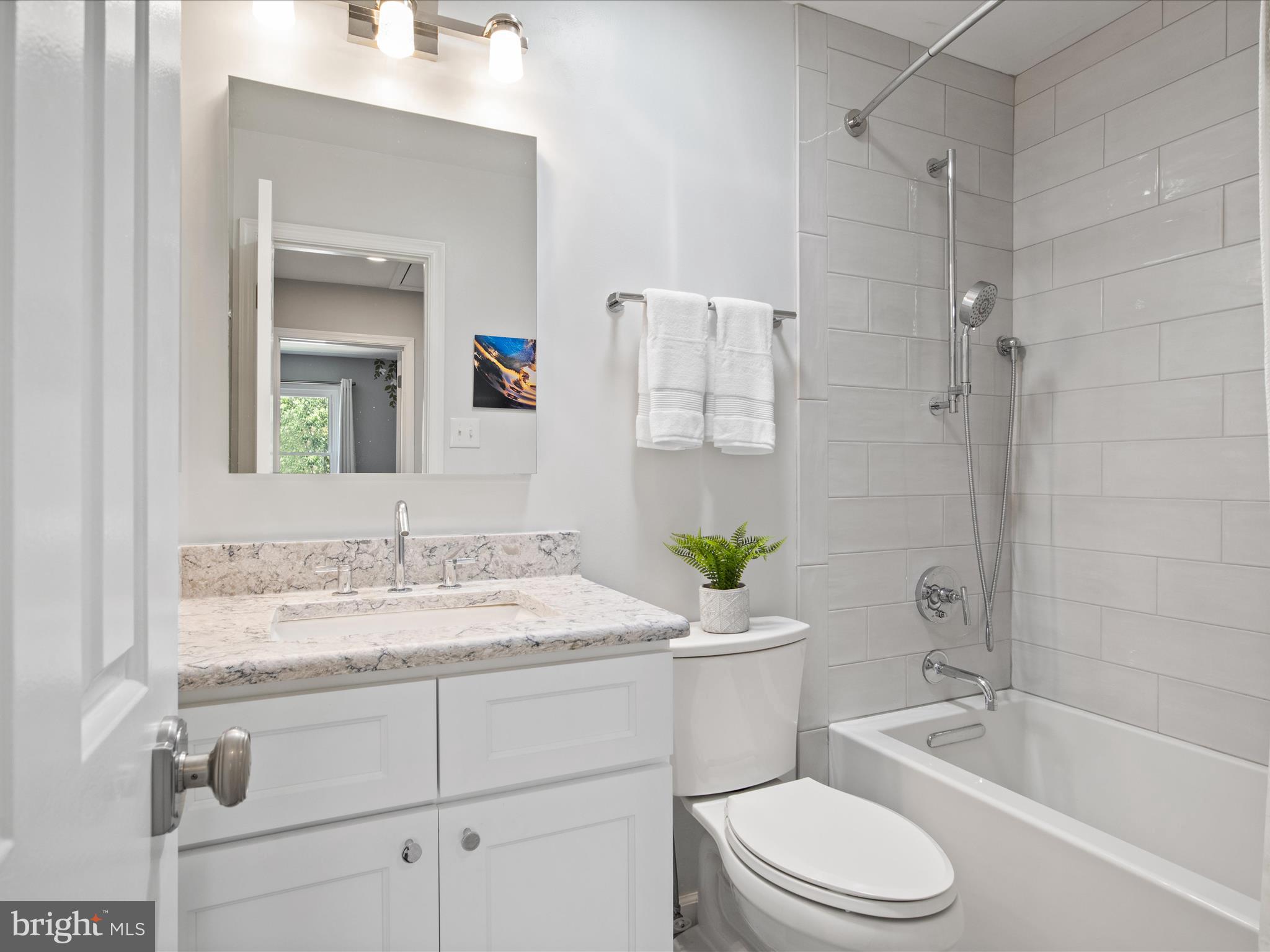 SULLY STATION - Residential