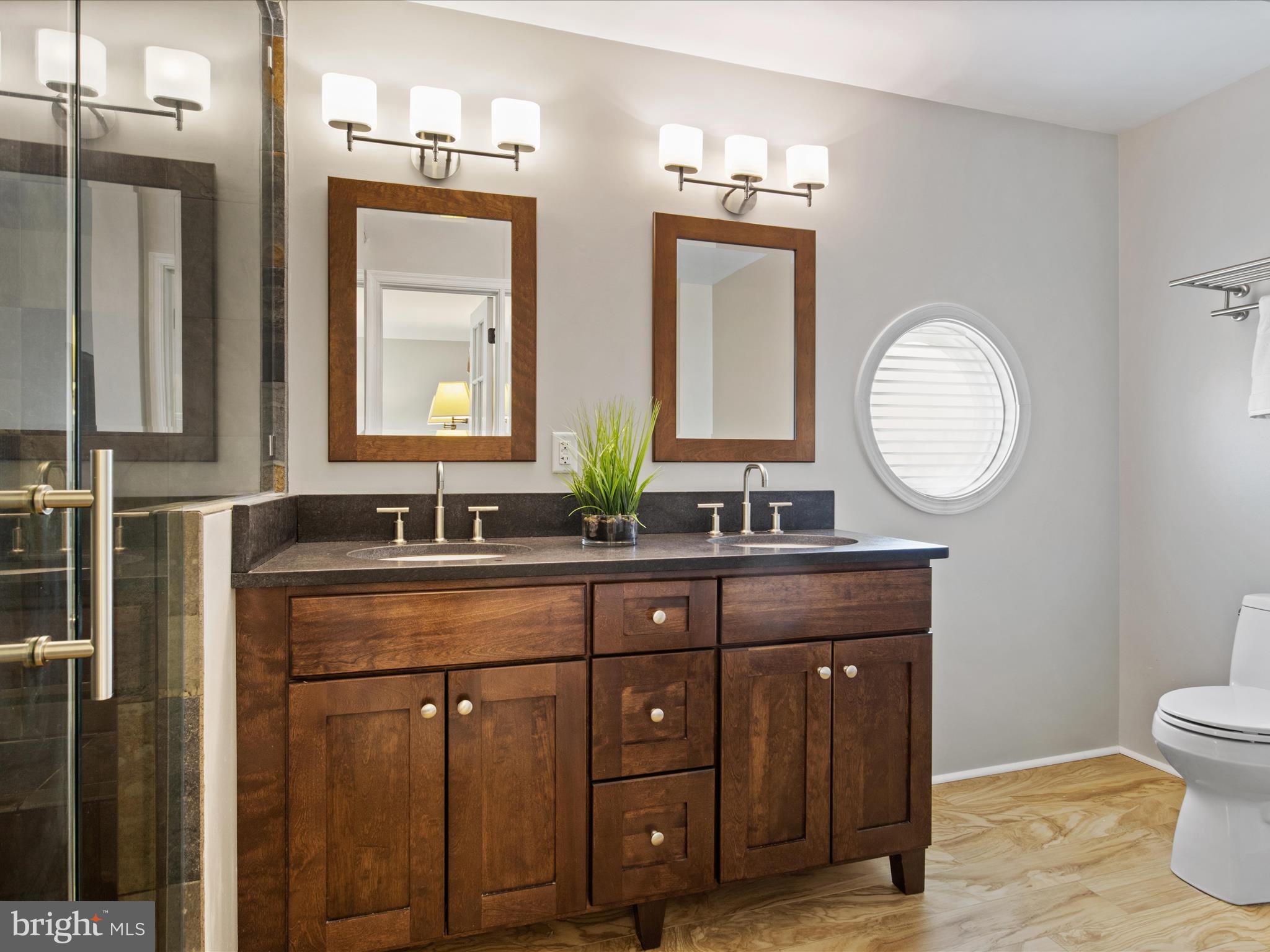 SULLY STATION - Residential