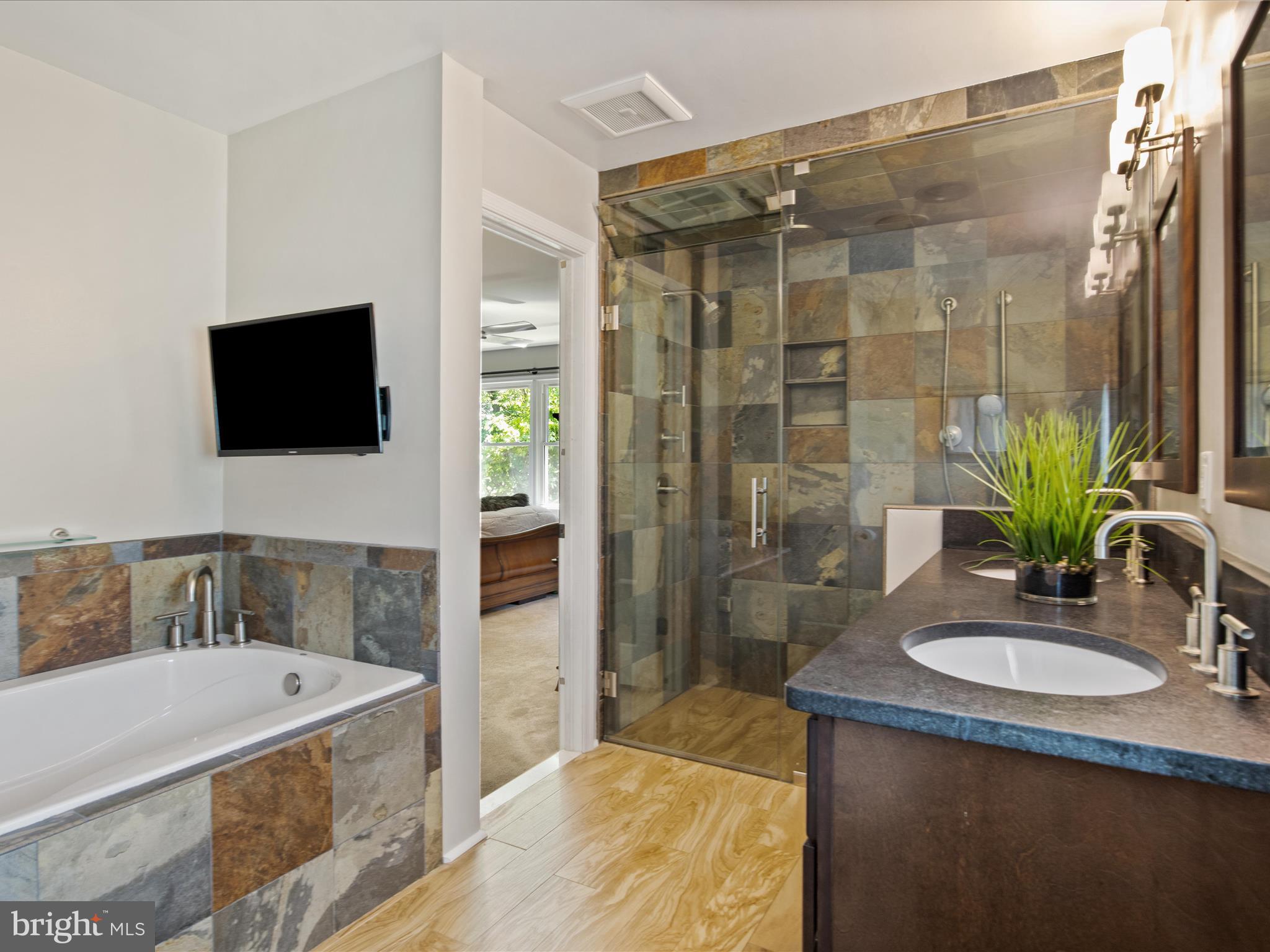 SULLY STATION - Residential