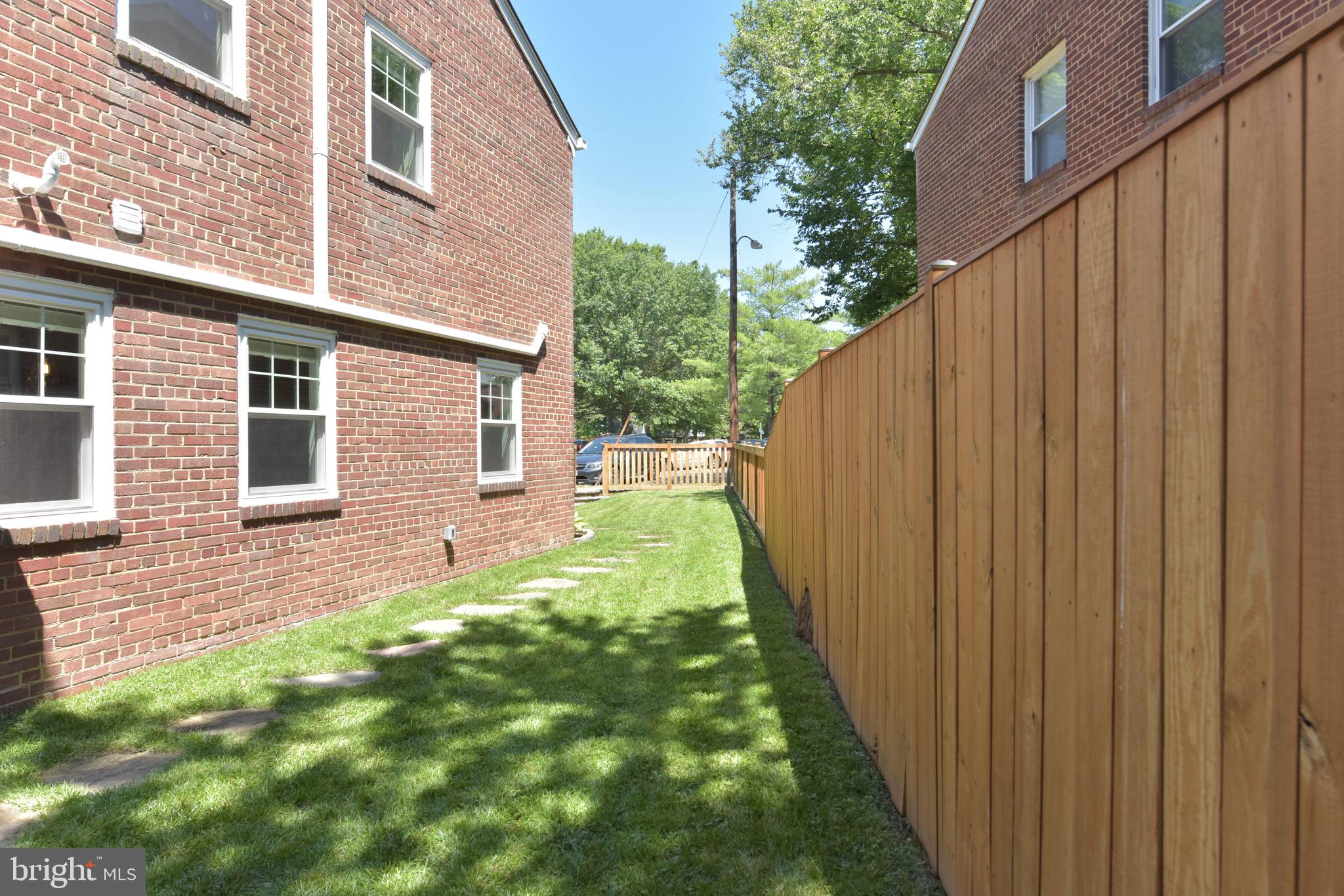 ROSEMONT - Residential