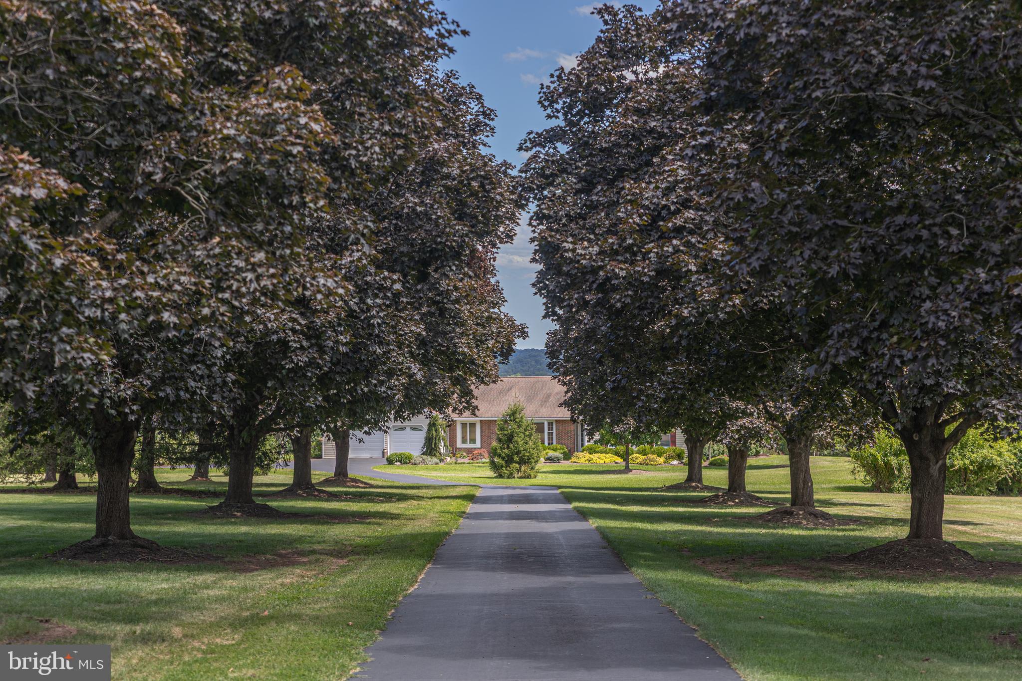 13 EVERBREEZE DRIVE