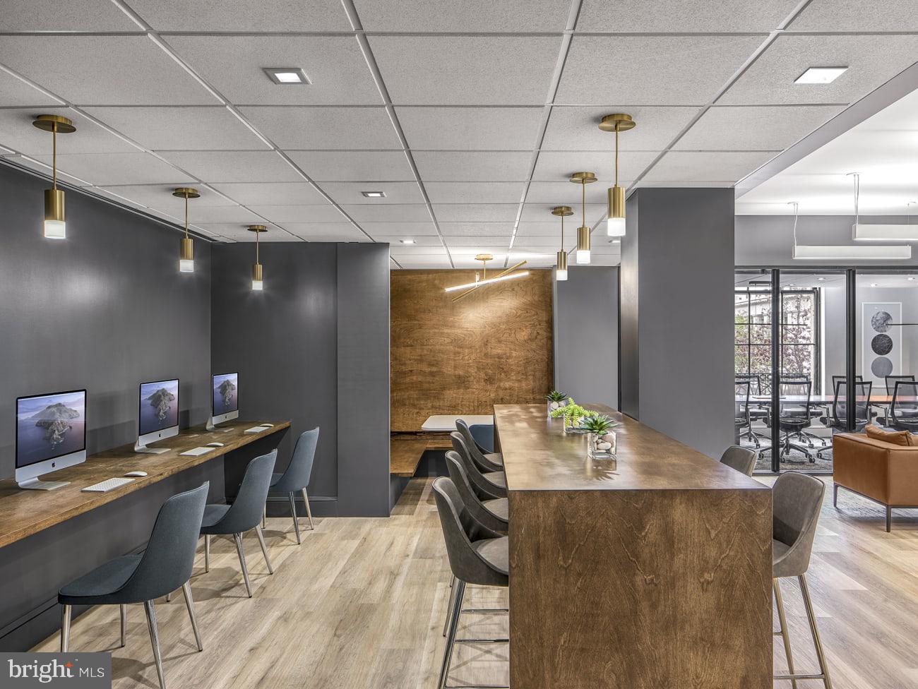 WASHINGTON SQ - Residential Lease