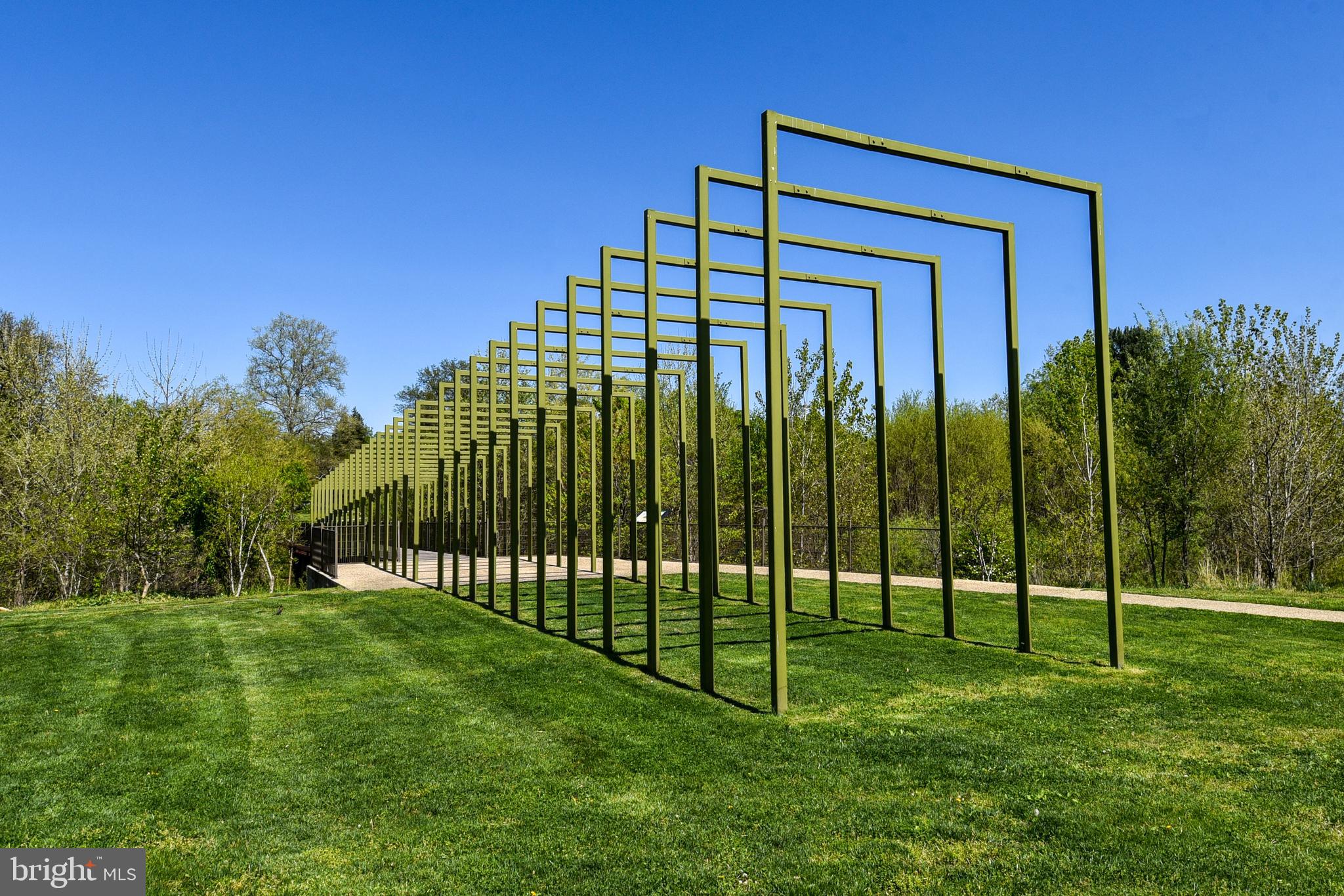 FOREST ESTATES - Residential Lease