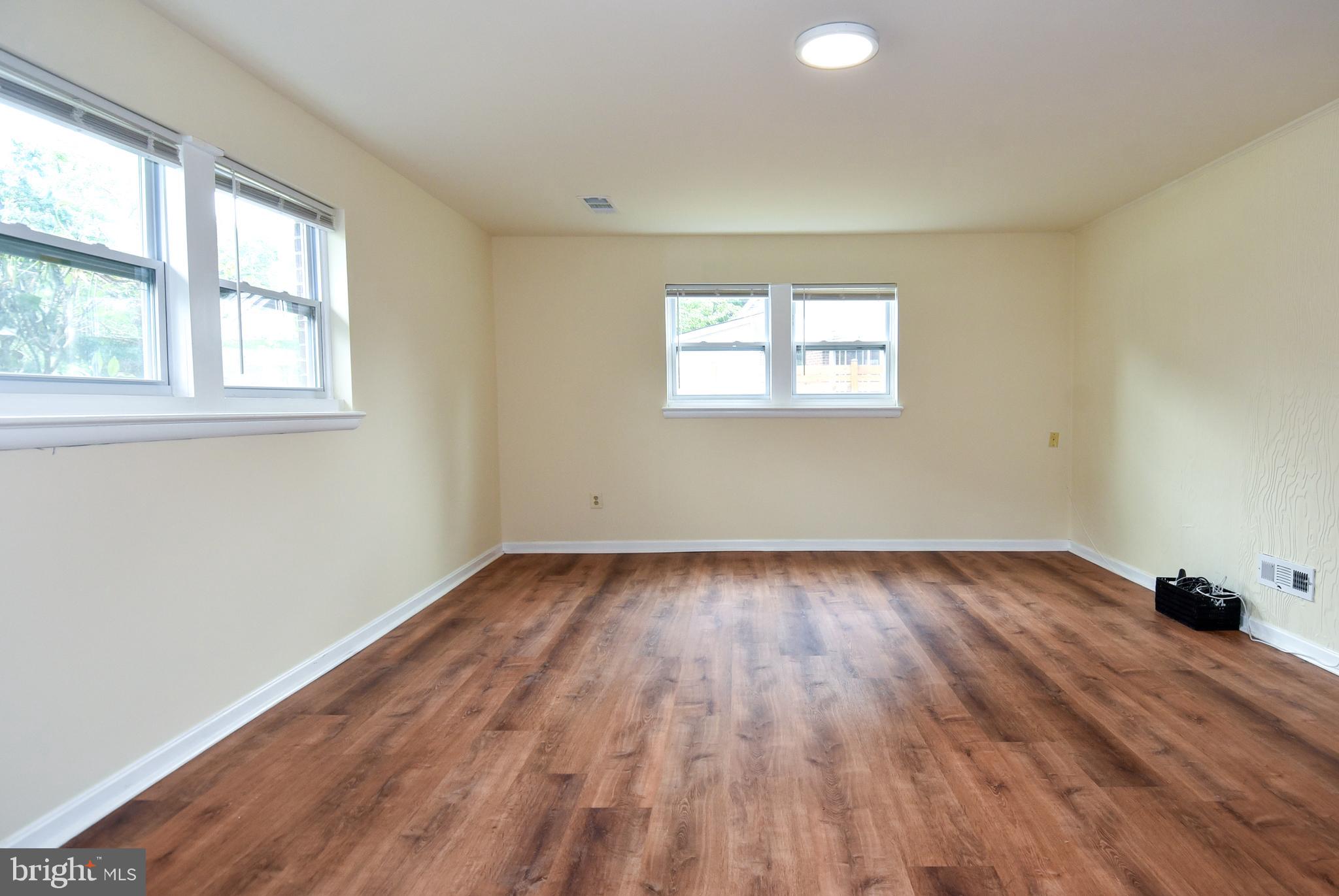 FOREST ESTATES - Residential Lease