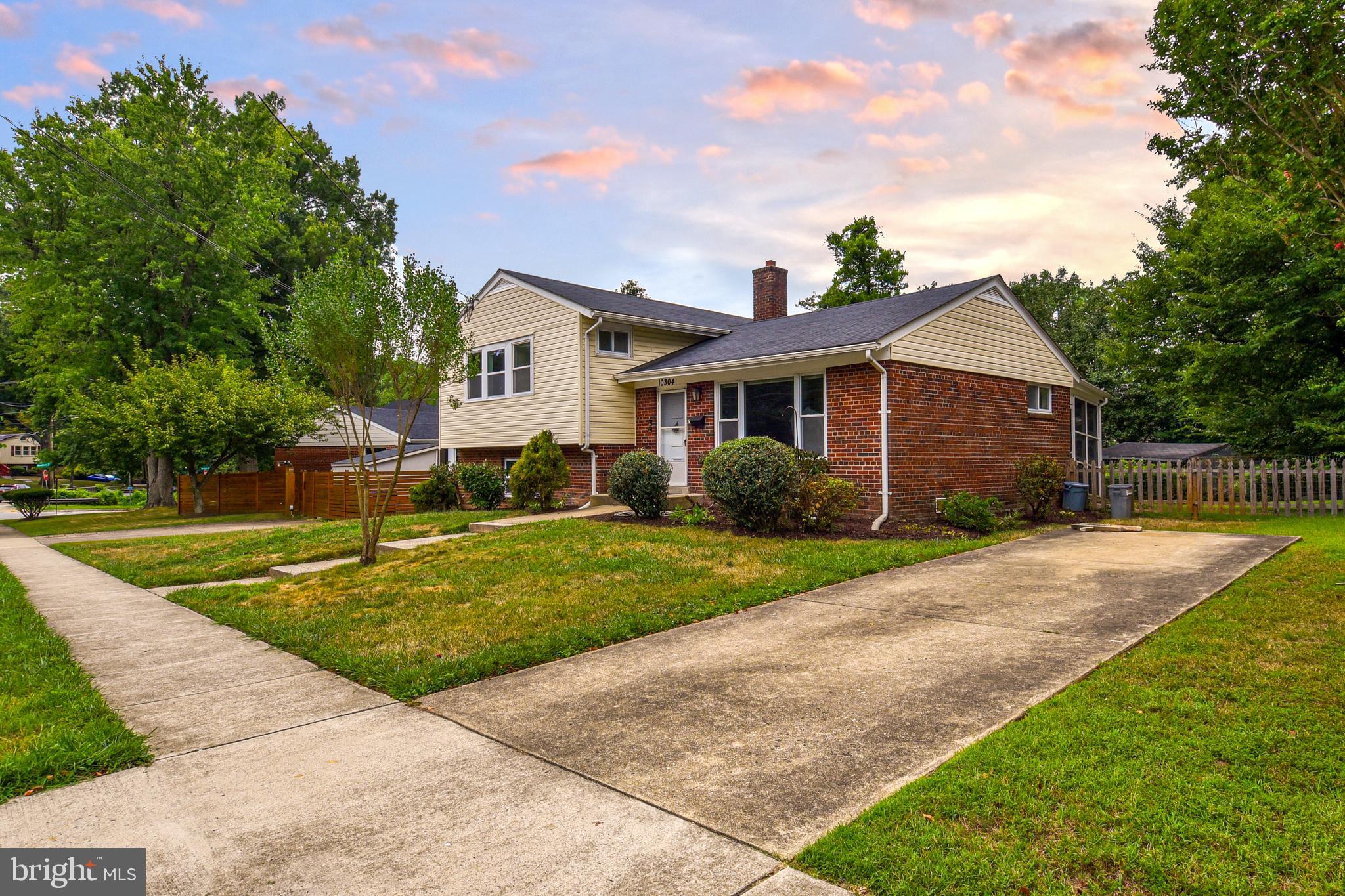 FOREST ESTATES - Residential Lease