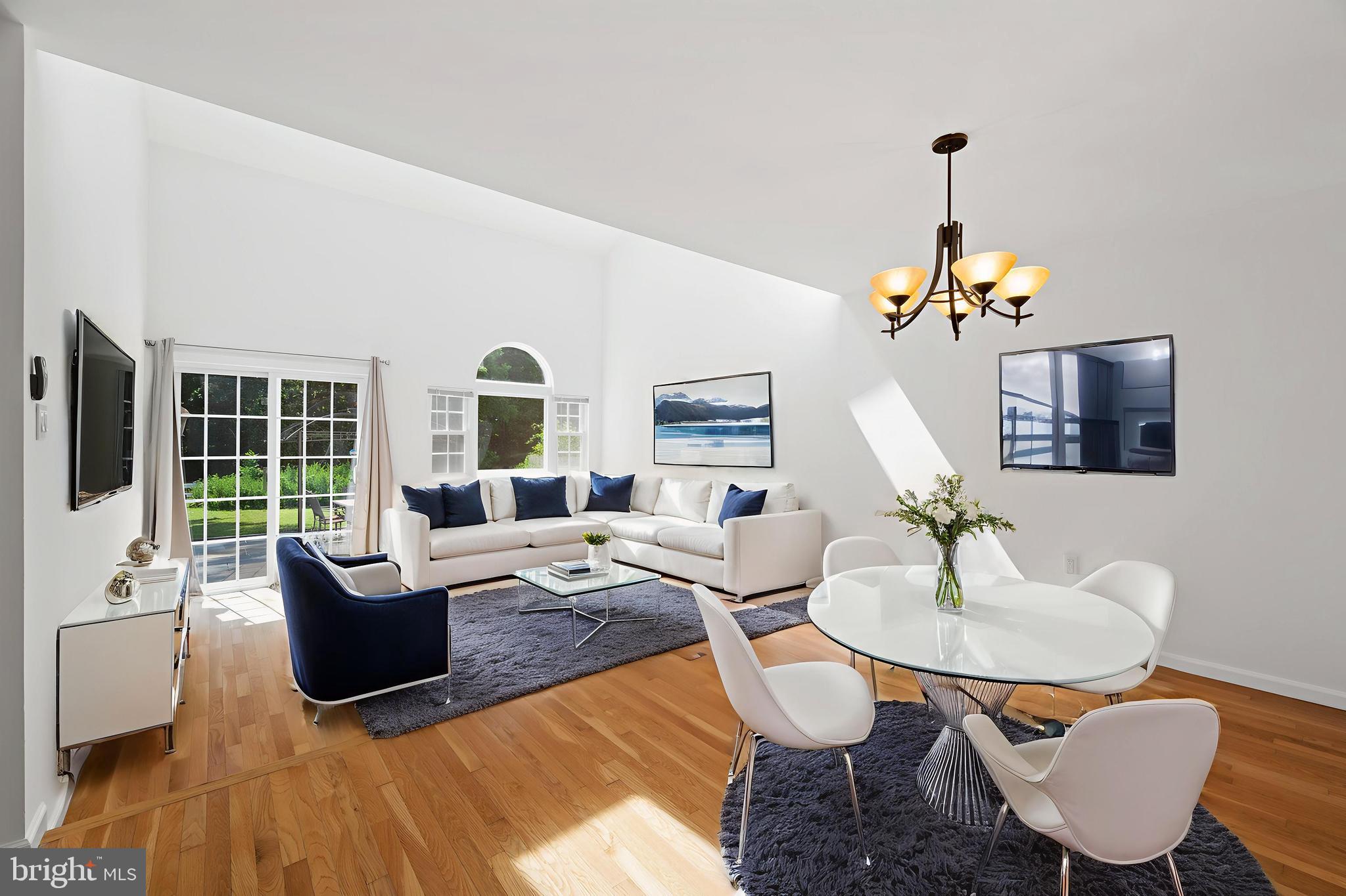 POTOMAC RIDGE - Residential